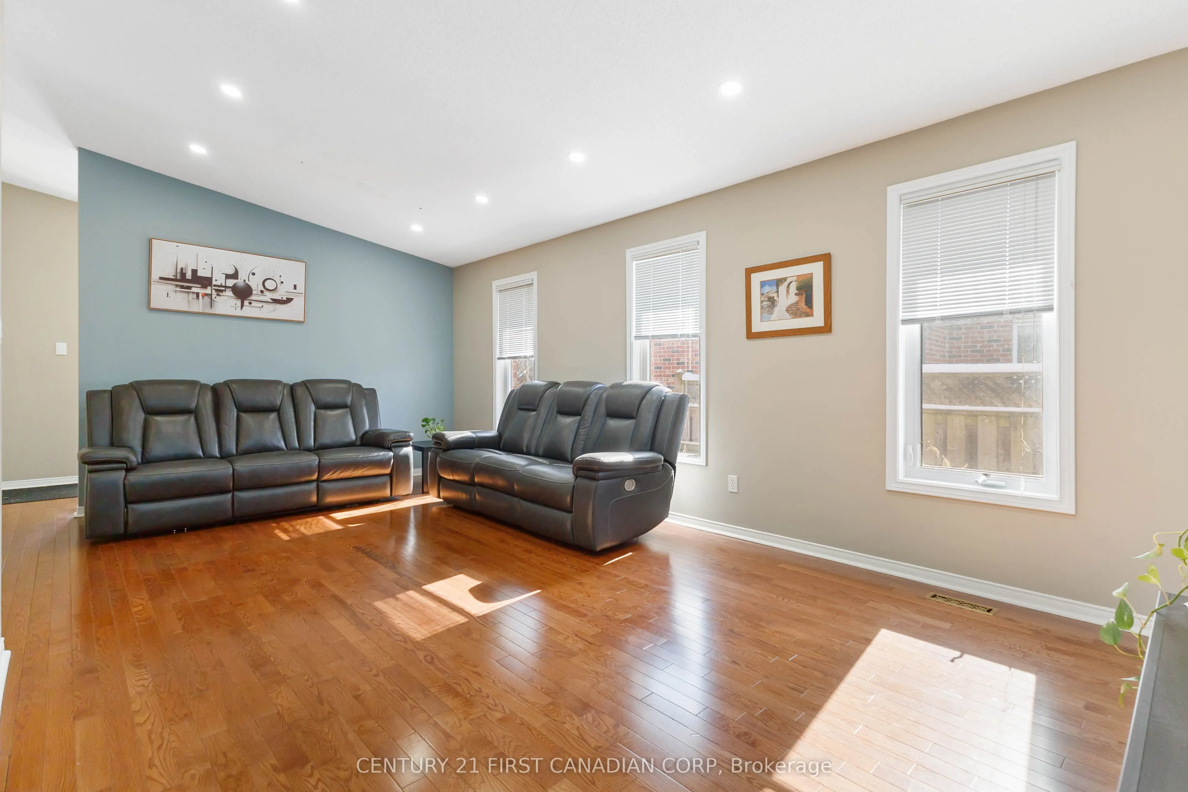 256 WHITE SANDS Drive