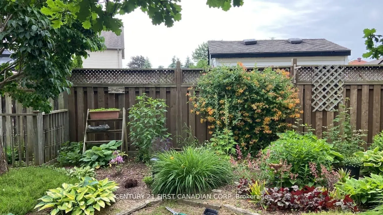 256 WHITE SANDS Drive