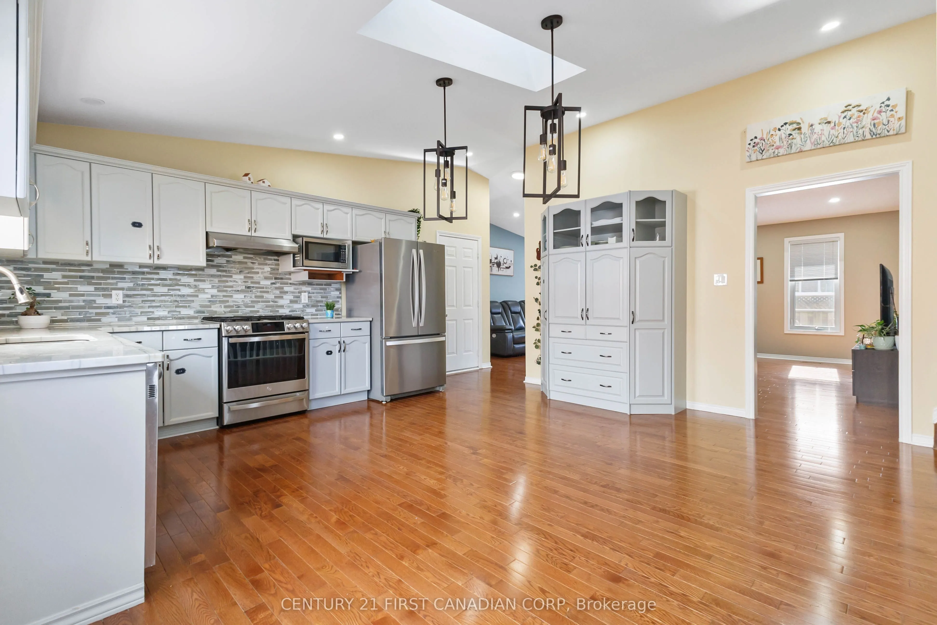256 WHITE SANDS Drive