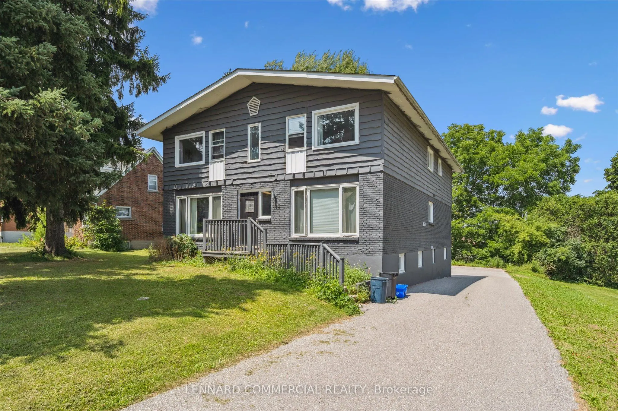 392-398 Erb Street W