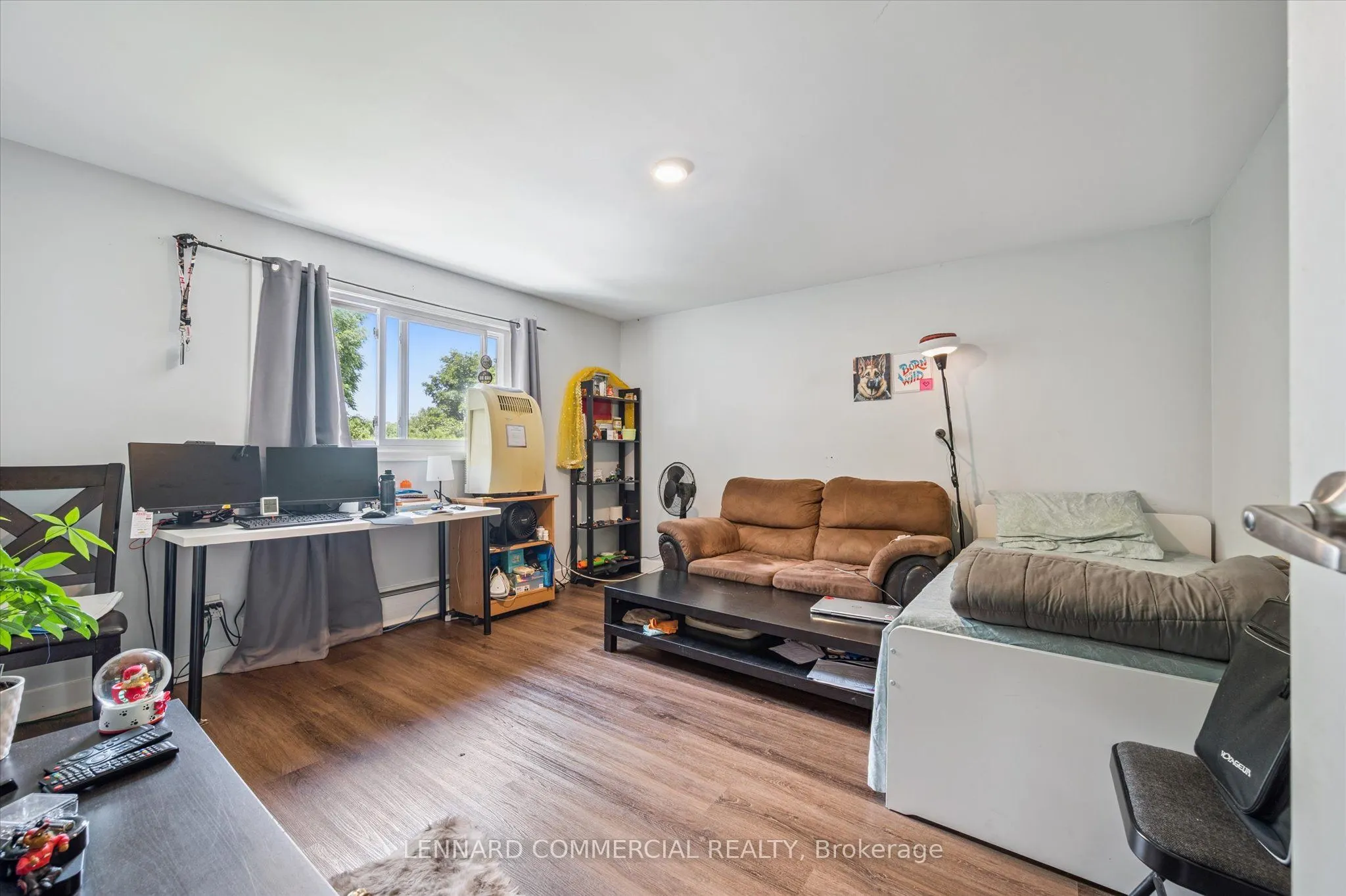 392-398 Erb Street W