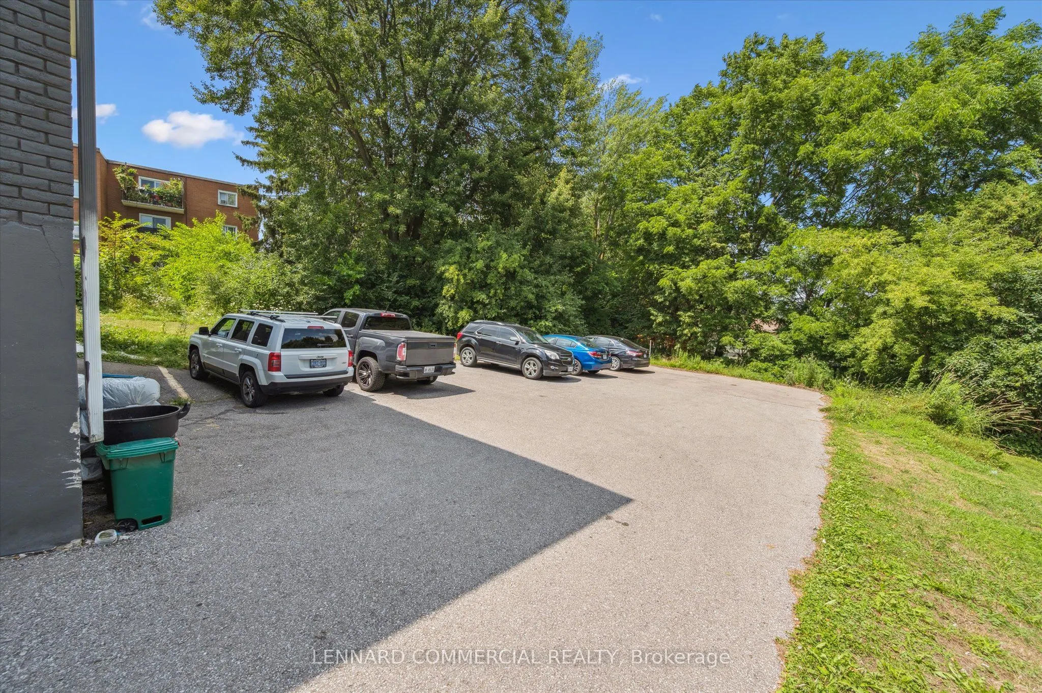 392-398 Erb Street W
