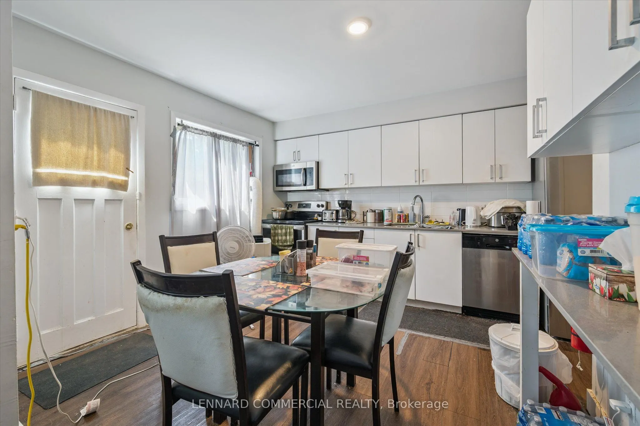 392-398 Erb Street W