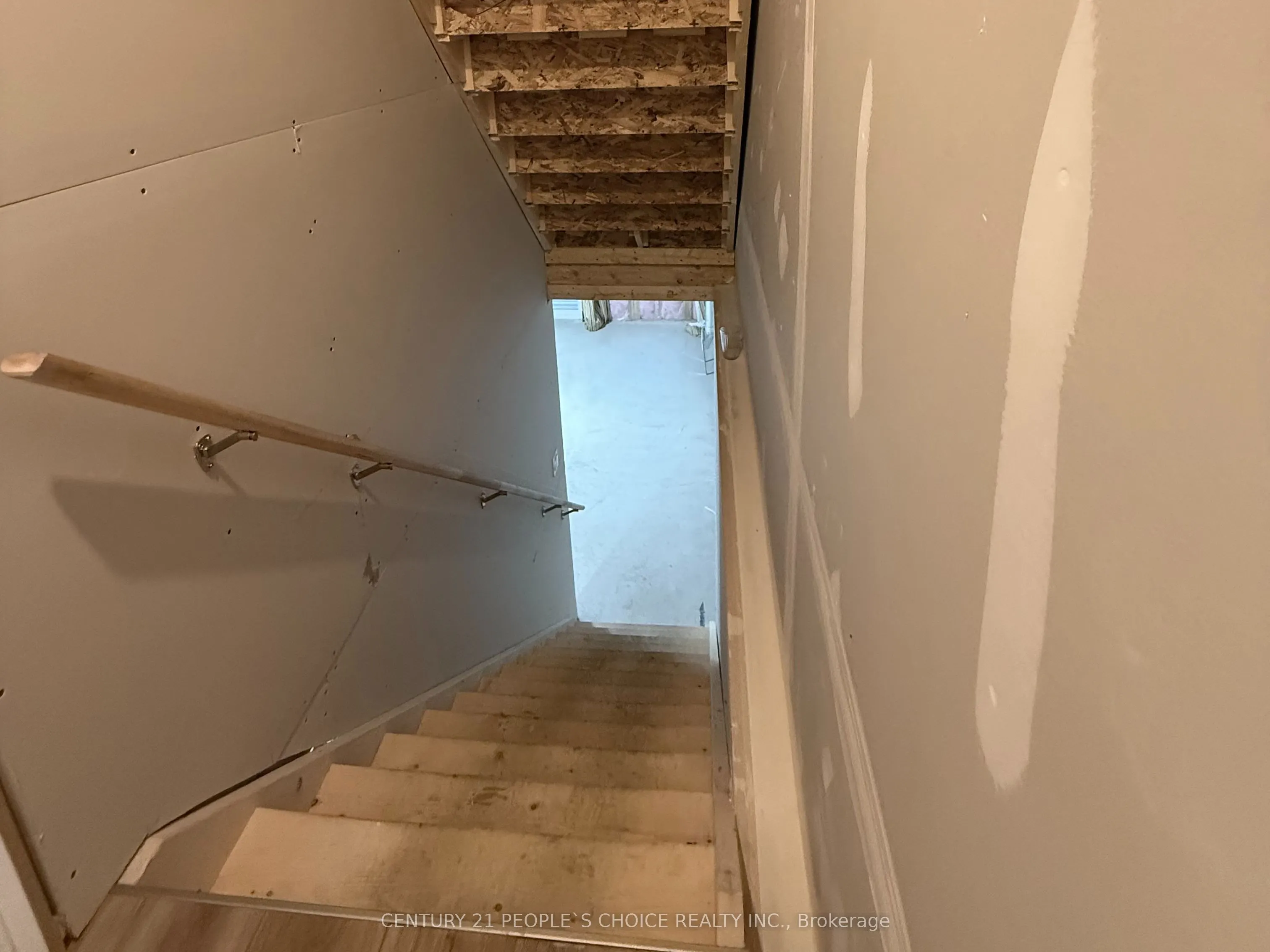 8 West mill Street, #8