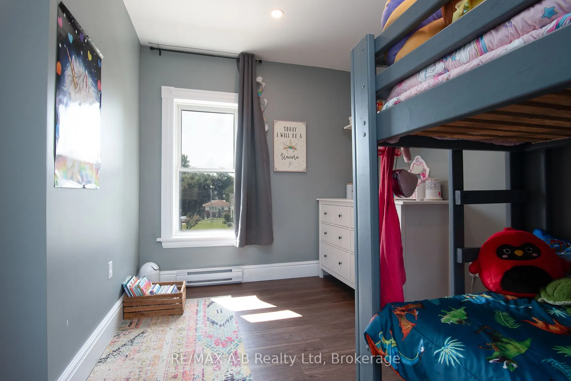 209 Elgin Street W