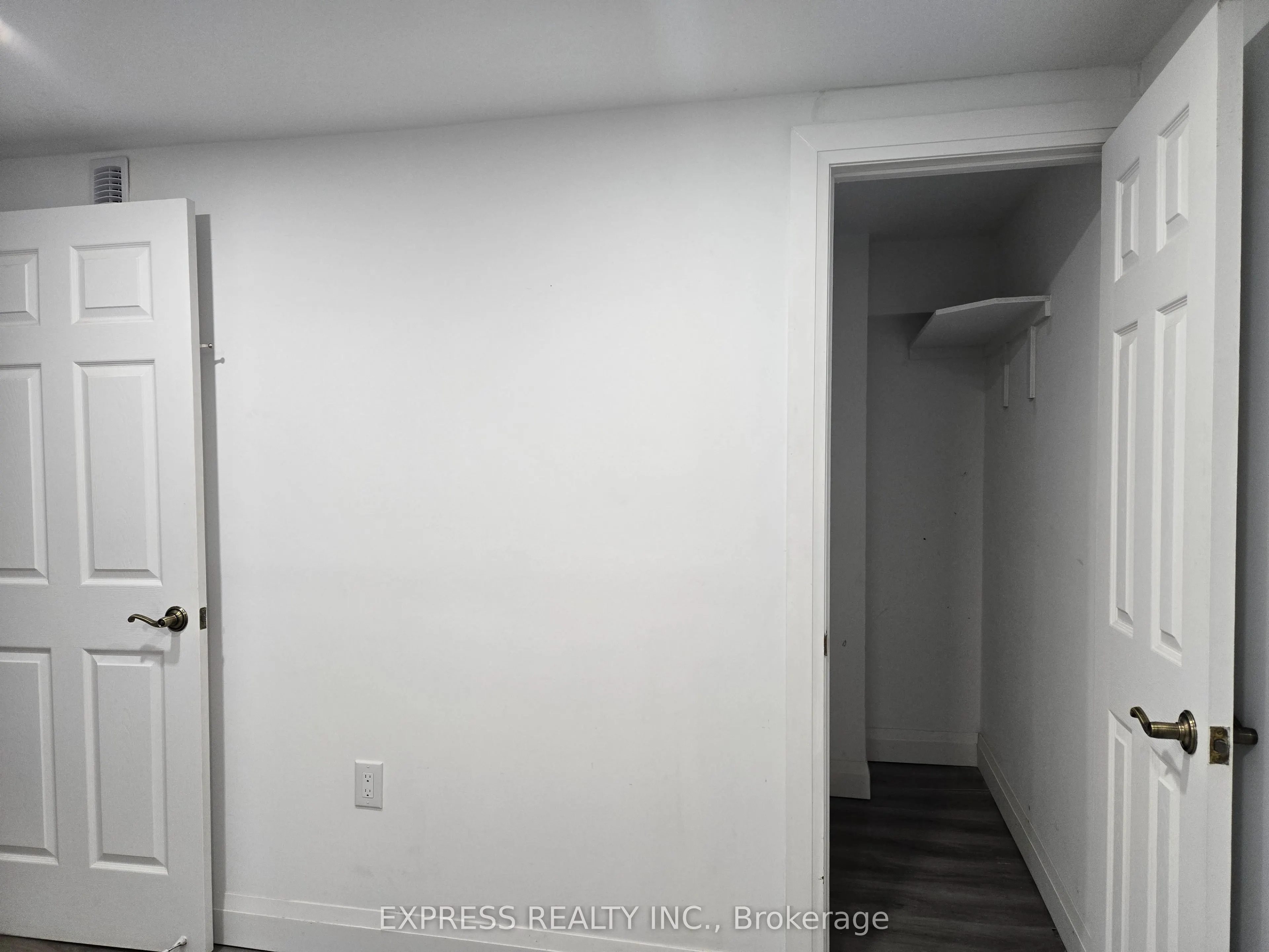 252 James Street S, #4