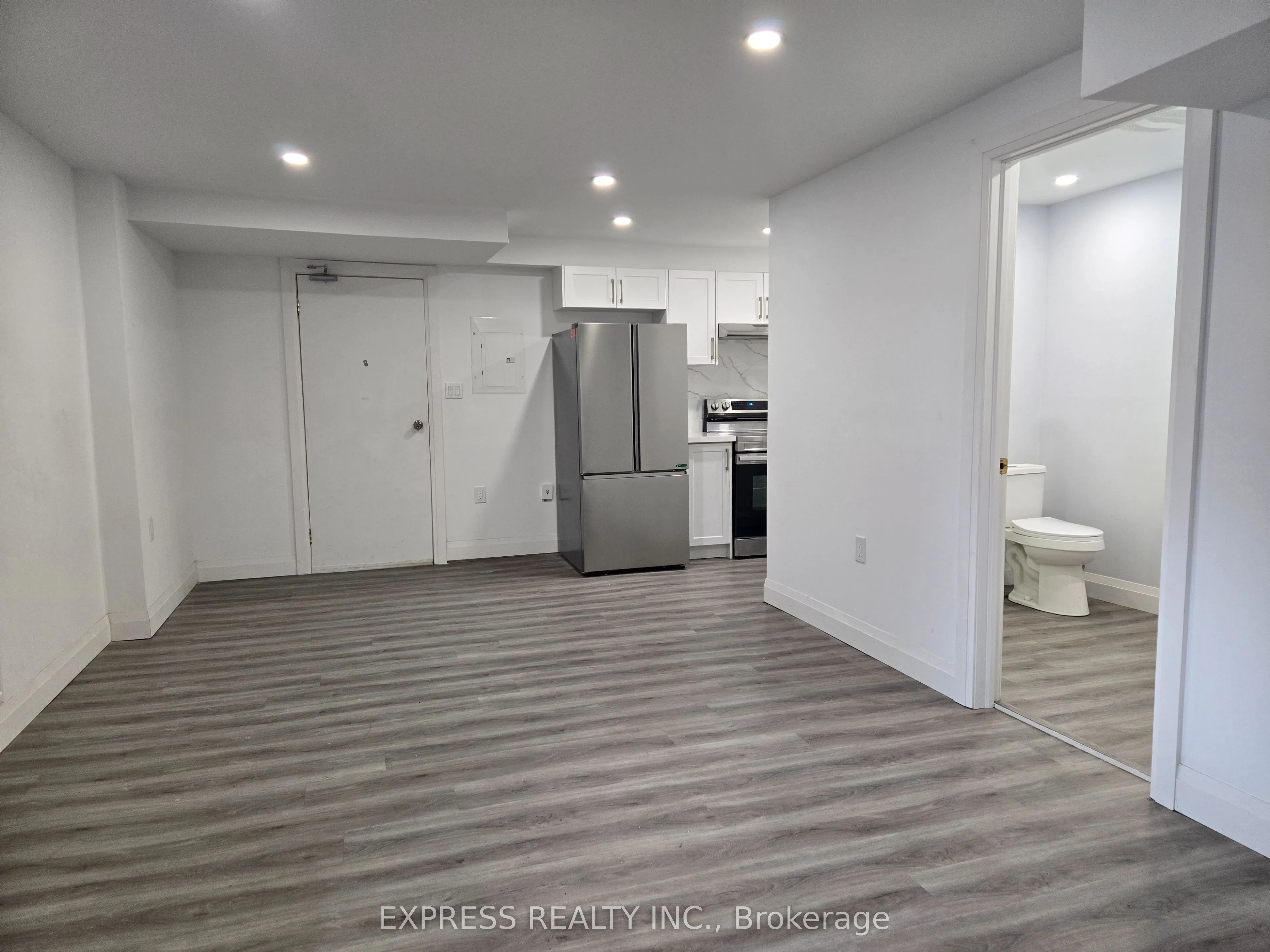 252 James Street S, #4