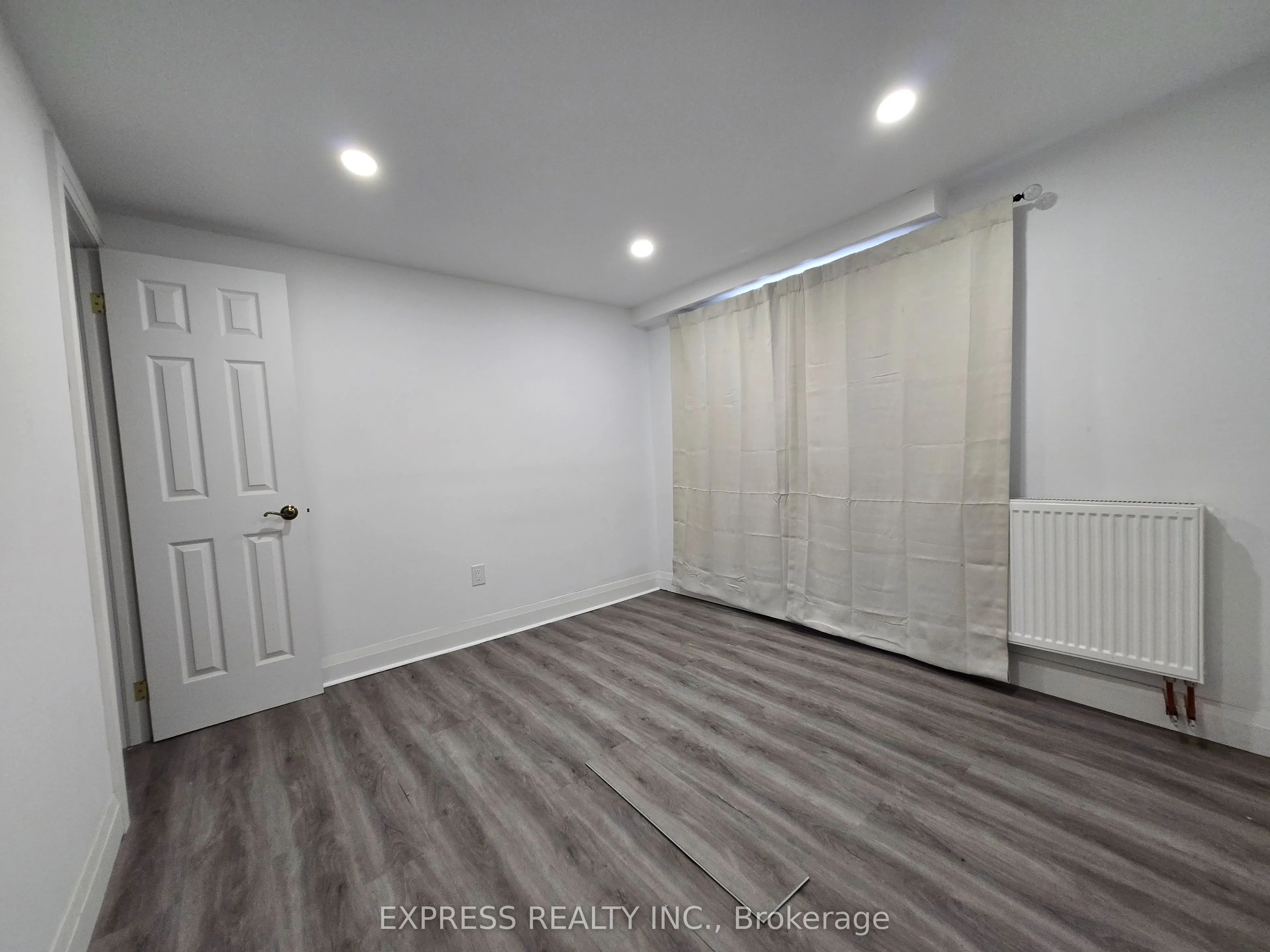252 James Street S, #4
