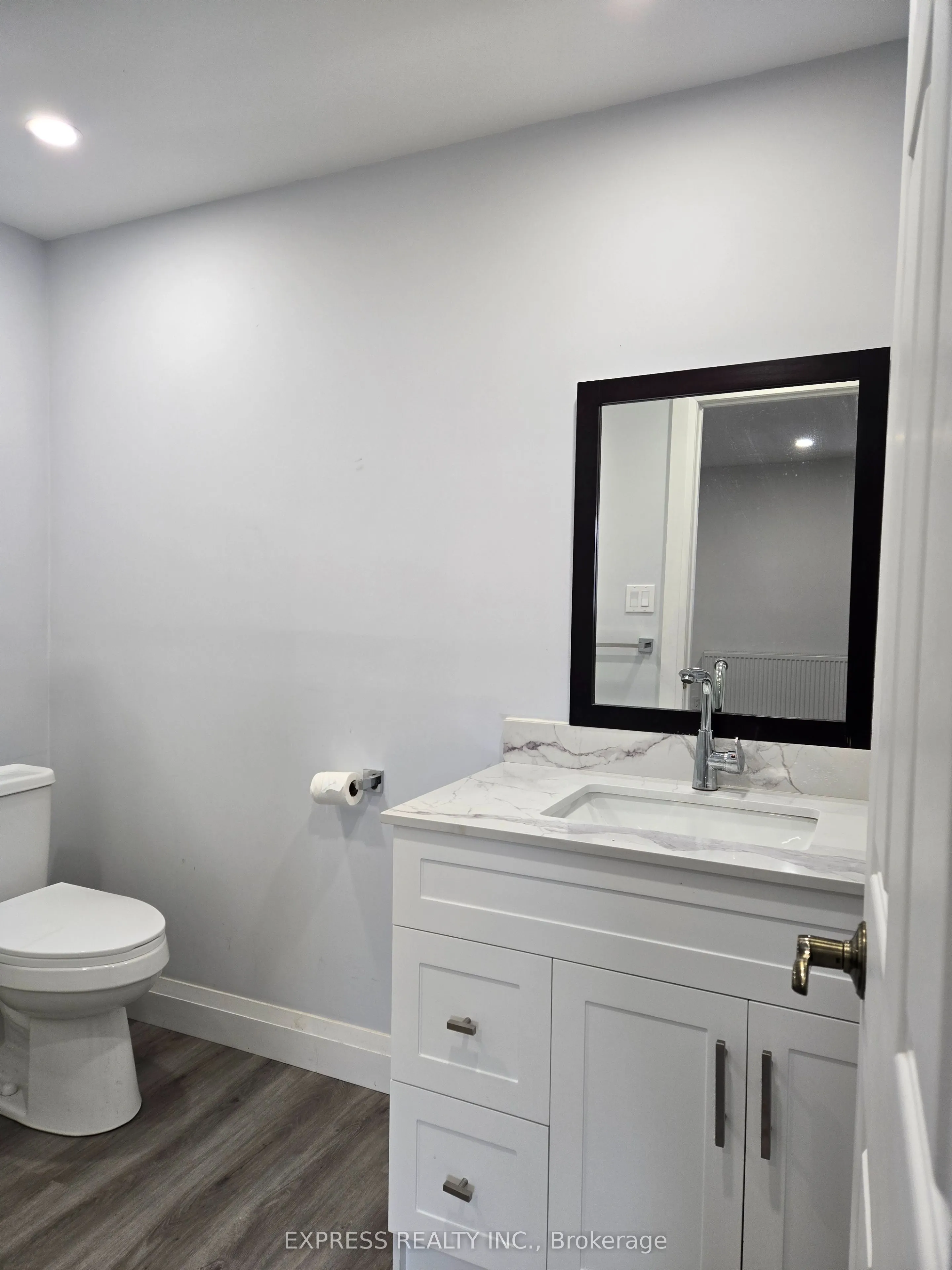 252 James Street S, #4