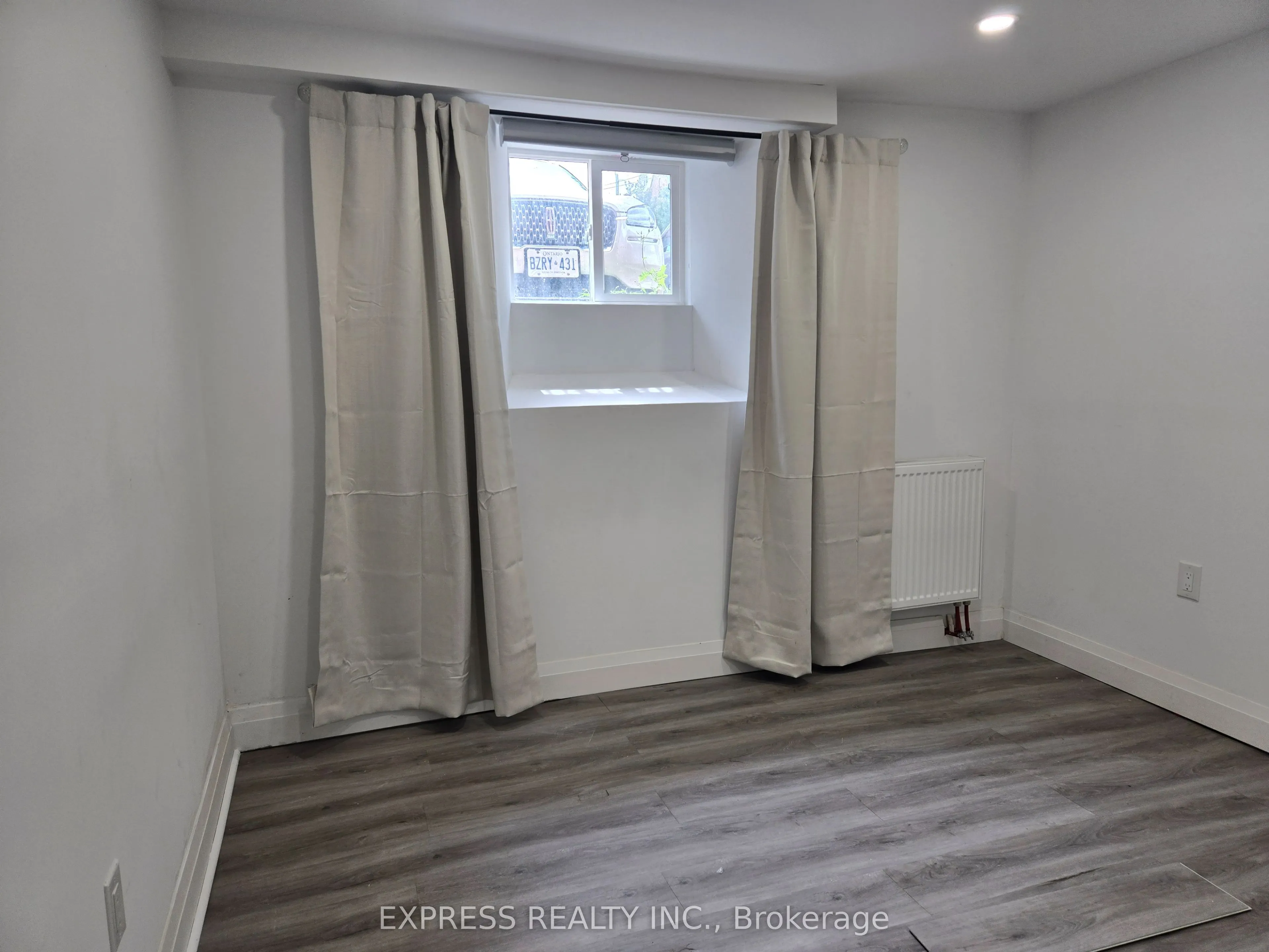 252 James Street S, #4