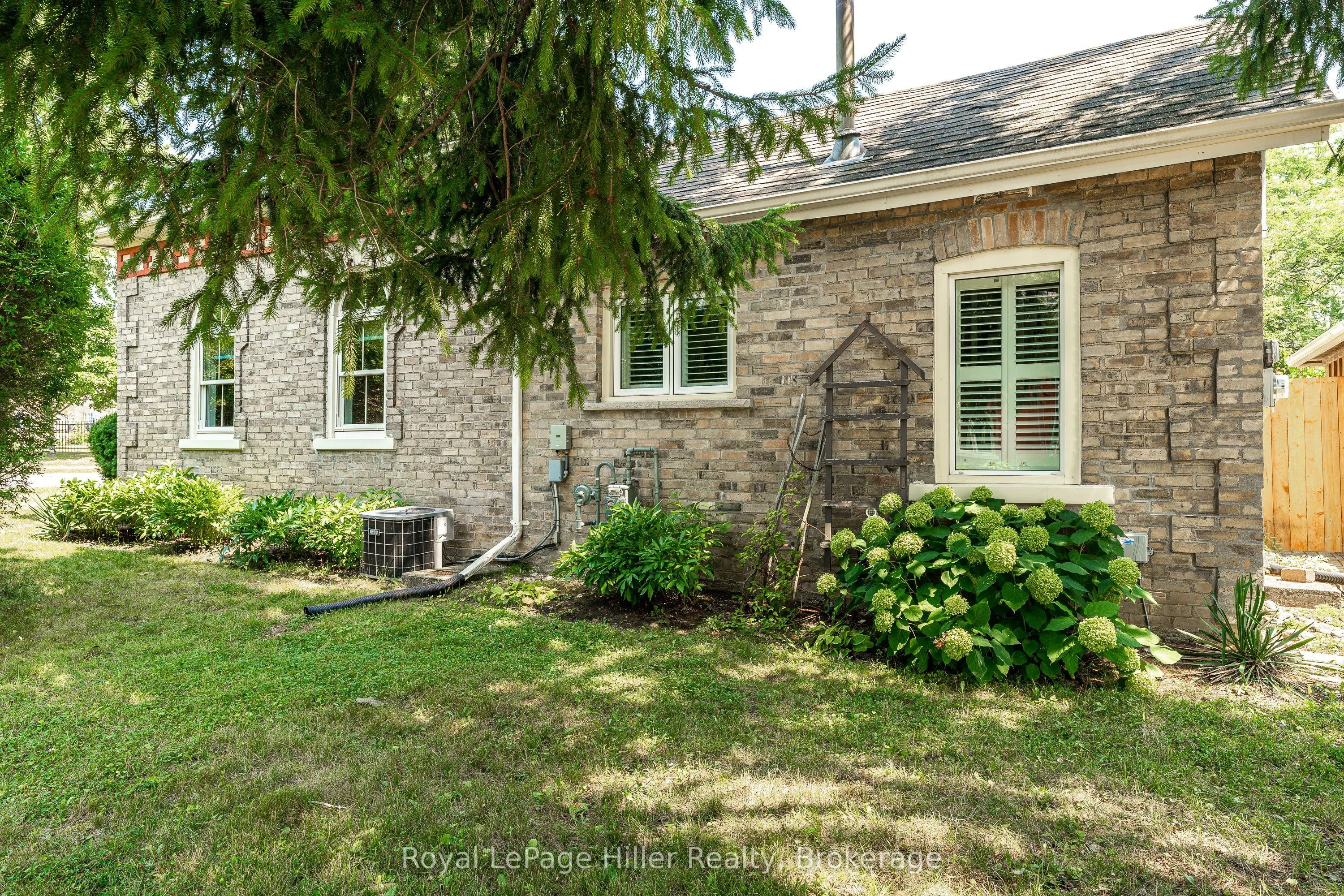 23 Grant Street