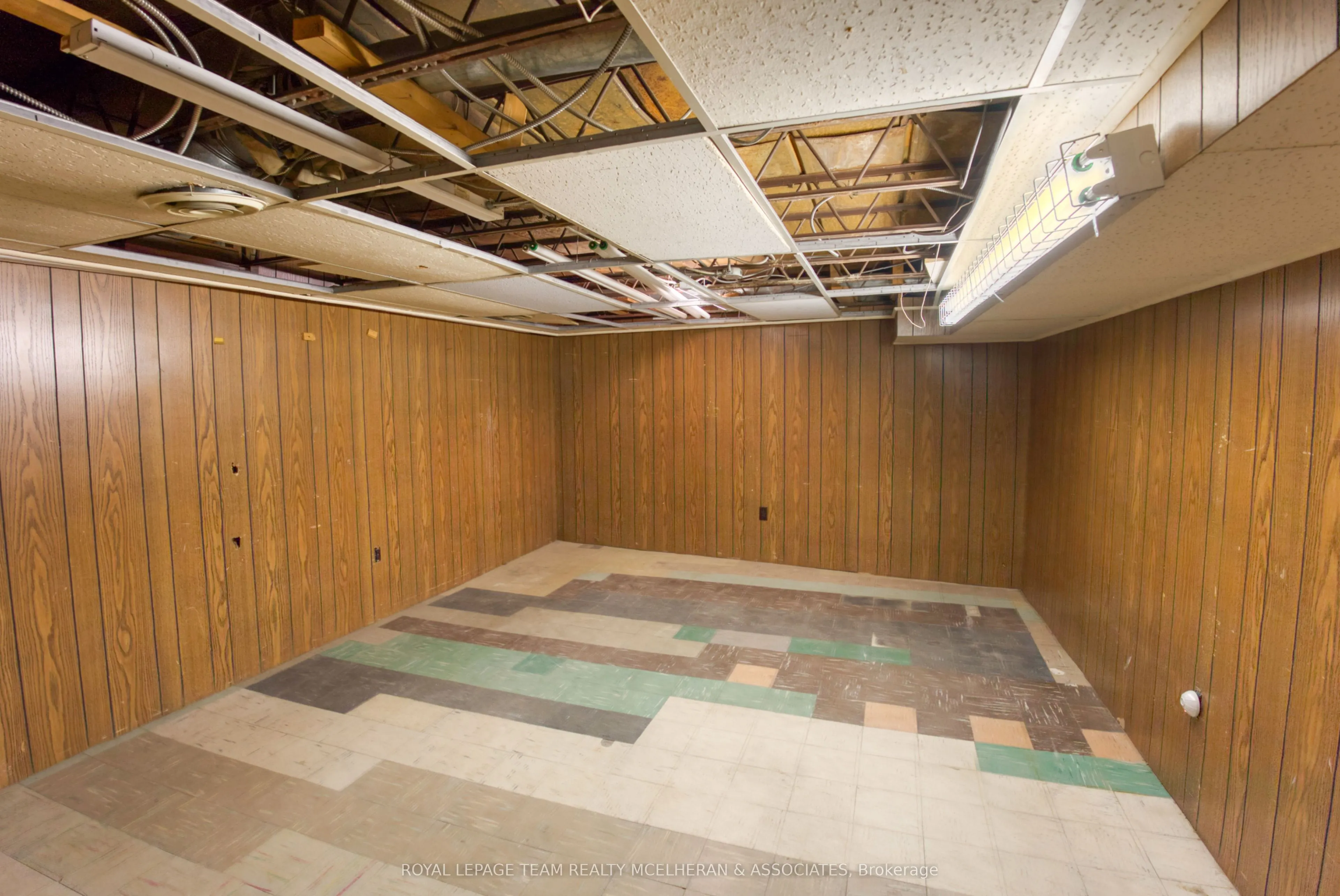 1532 Merivale Road
