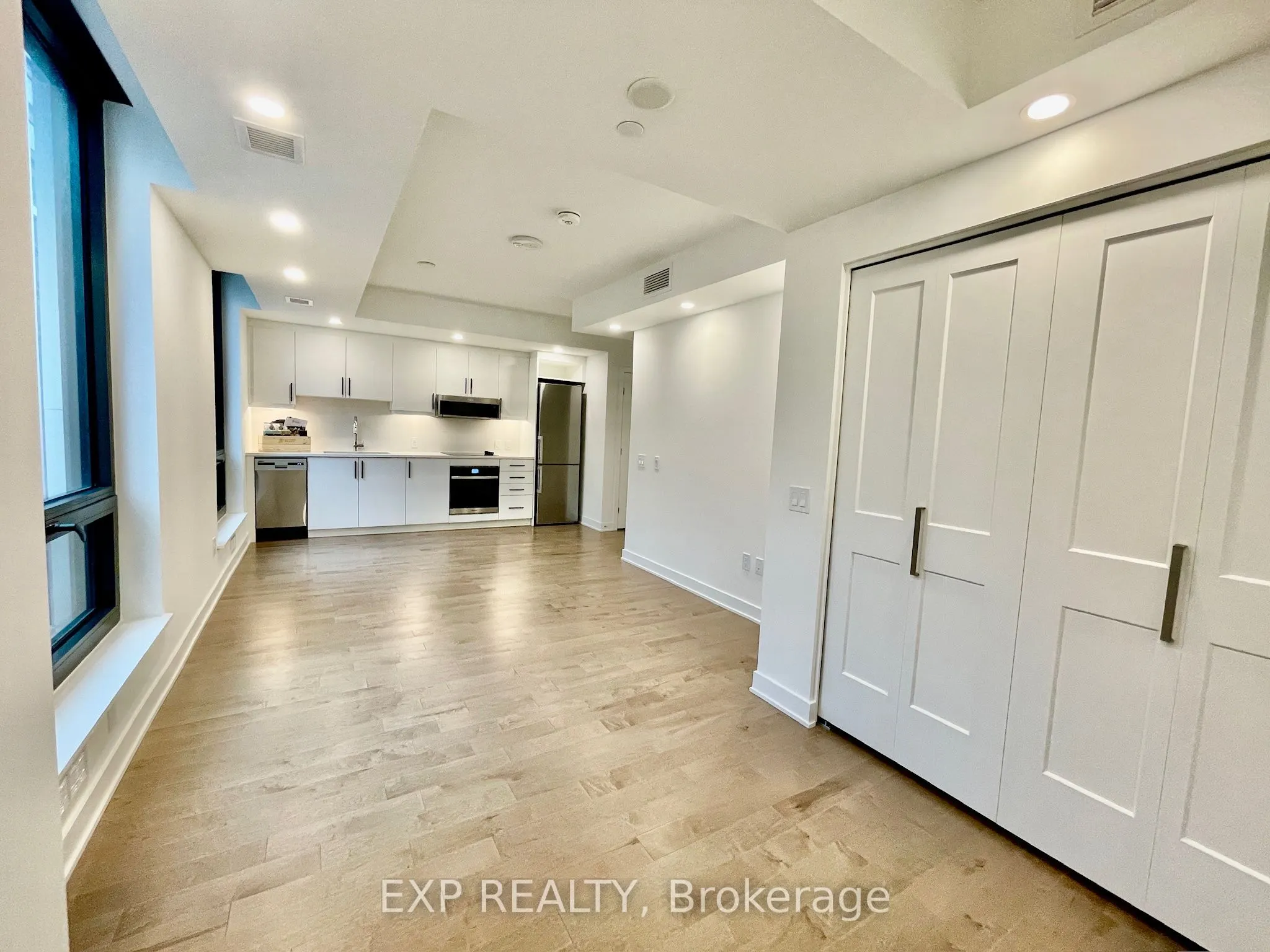 340 Queen Street, #708