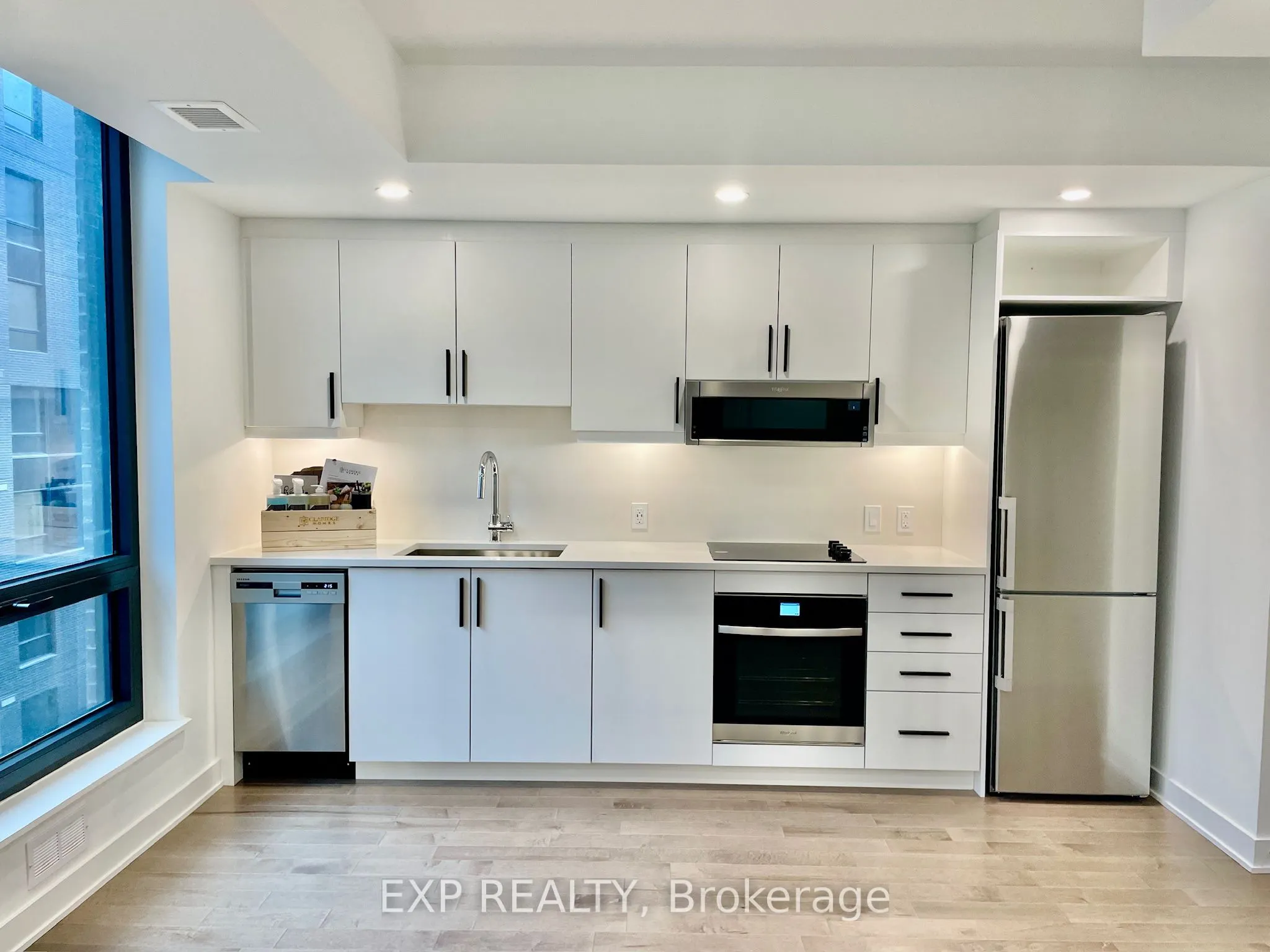 340 Queen Street, #708
