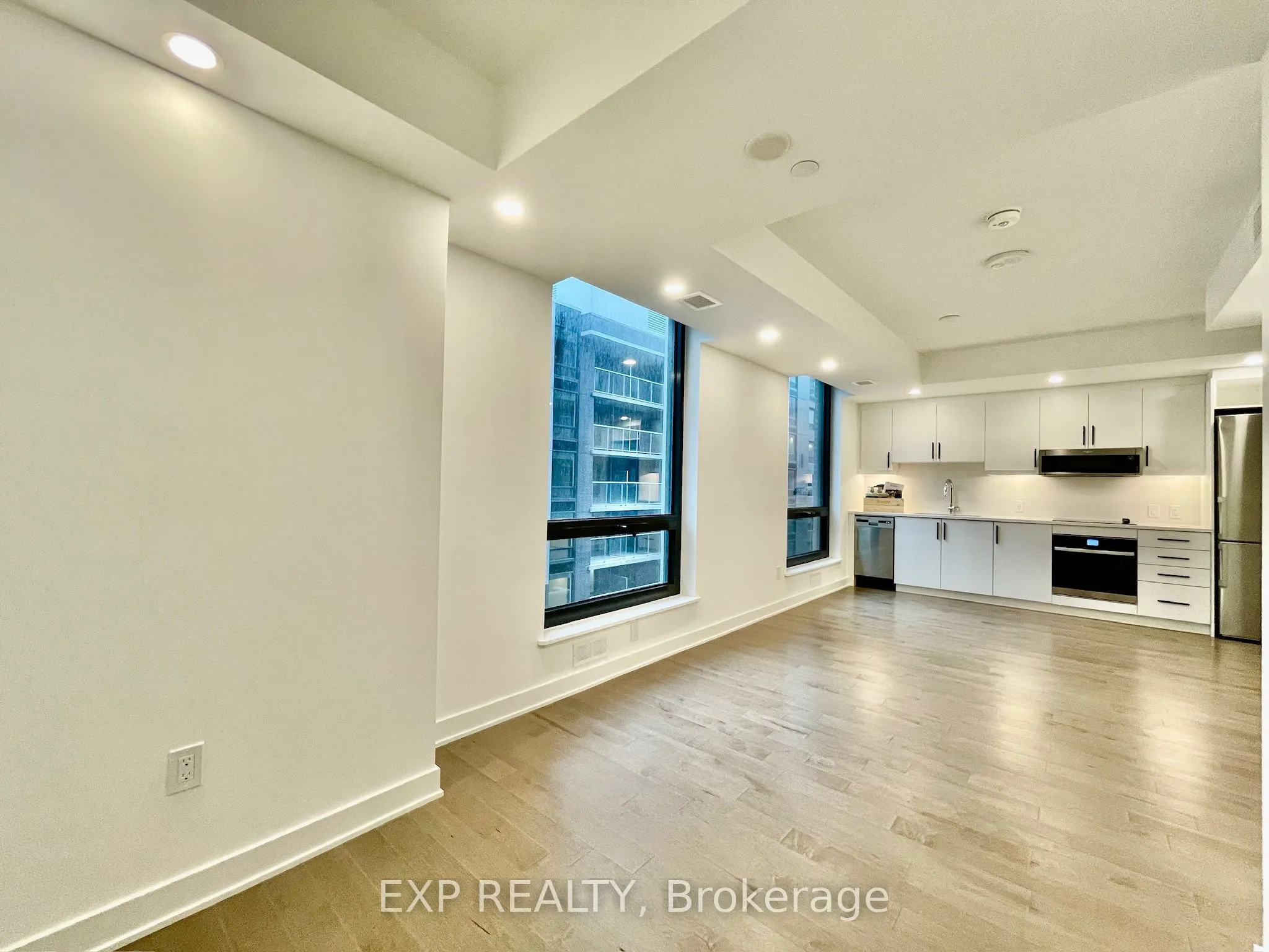 340 Queen Street, #708
