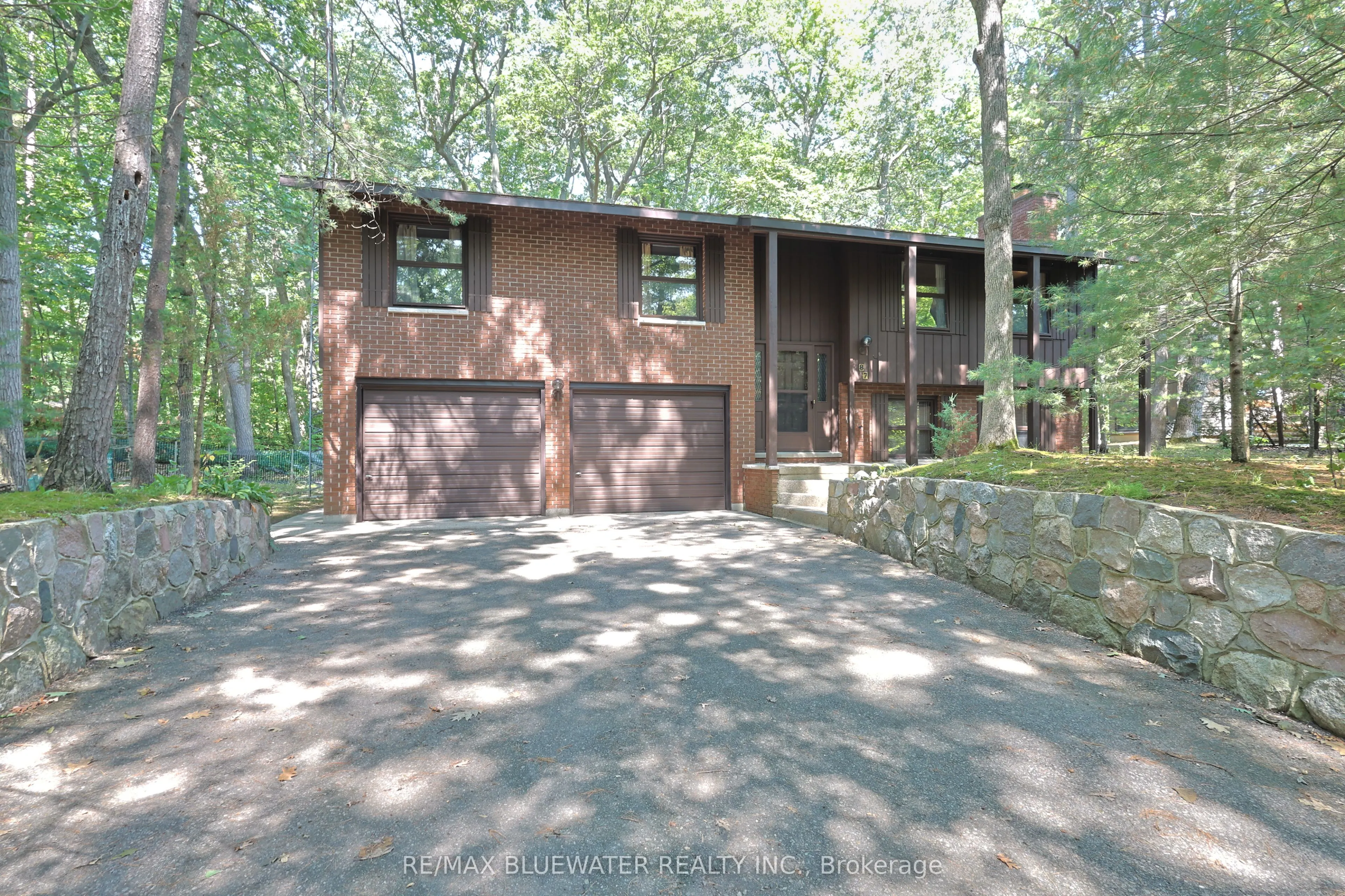 10346 Pines Parkway