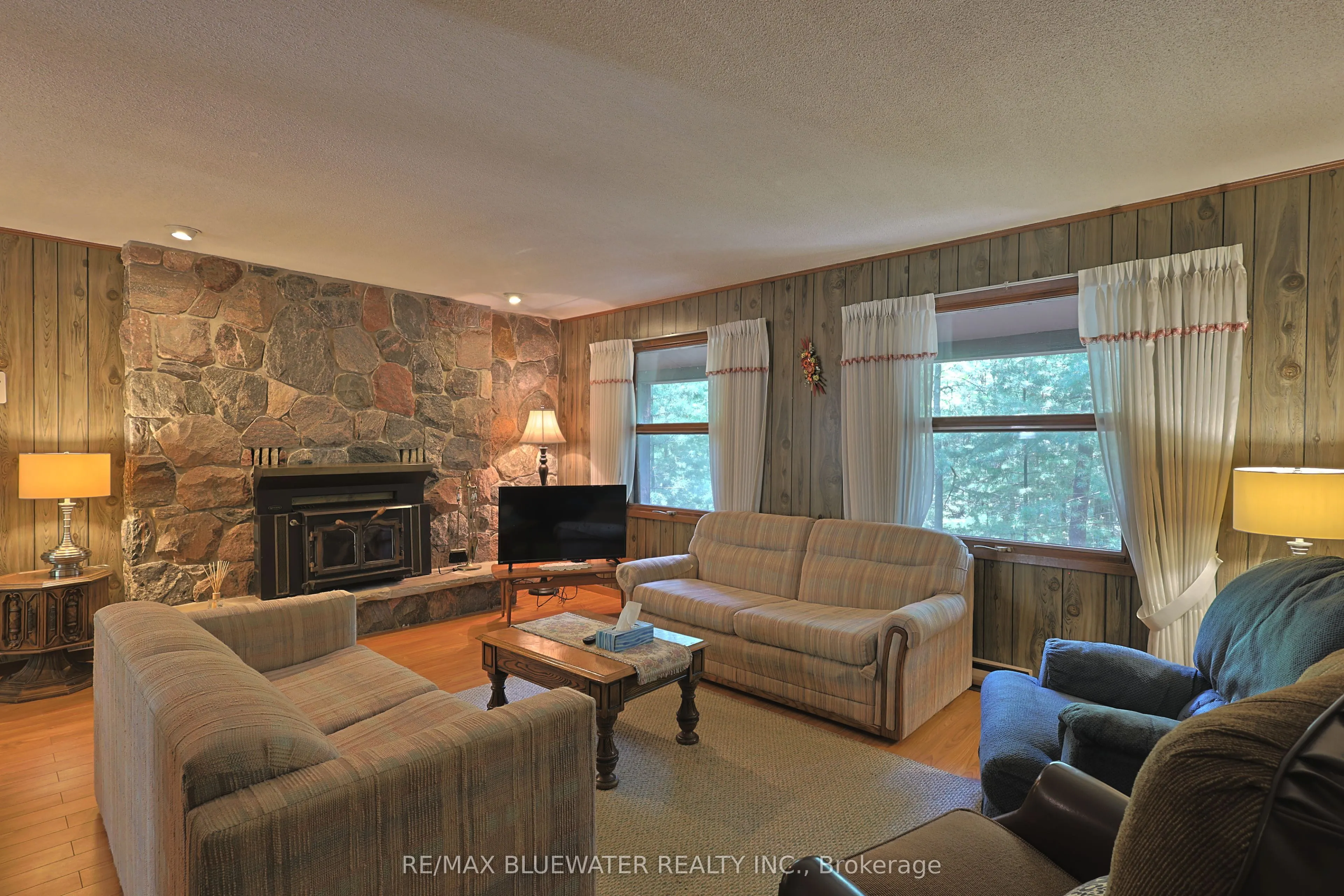 10346 Pines Parkway