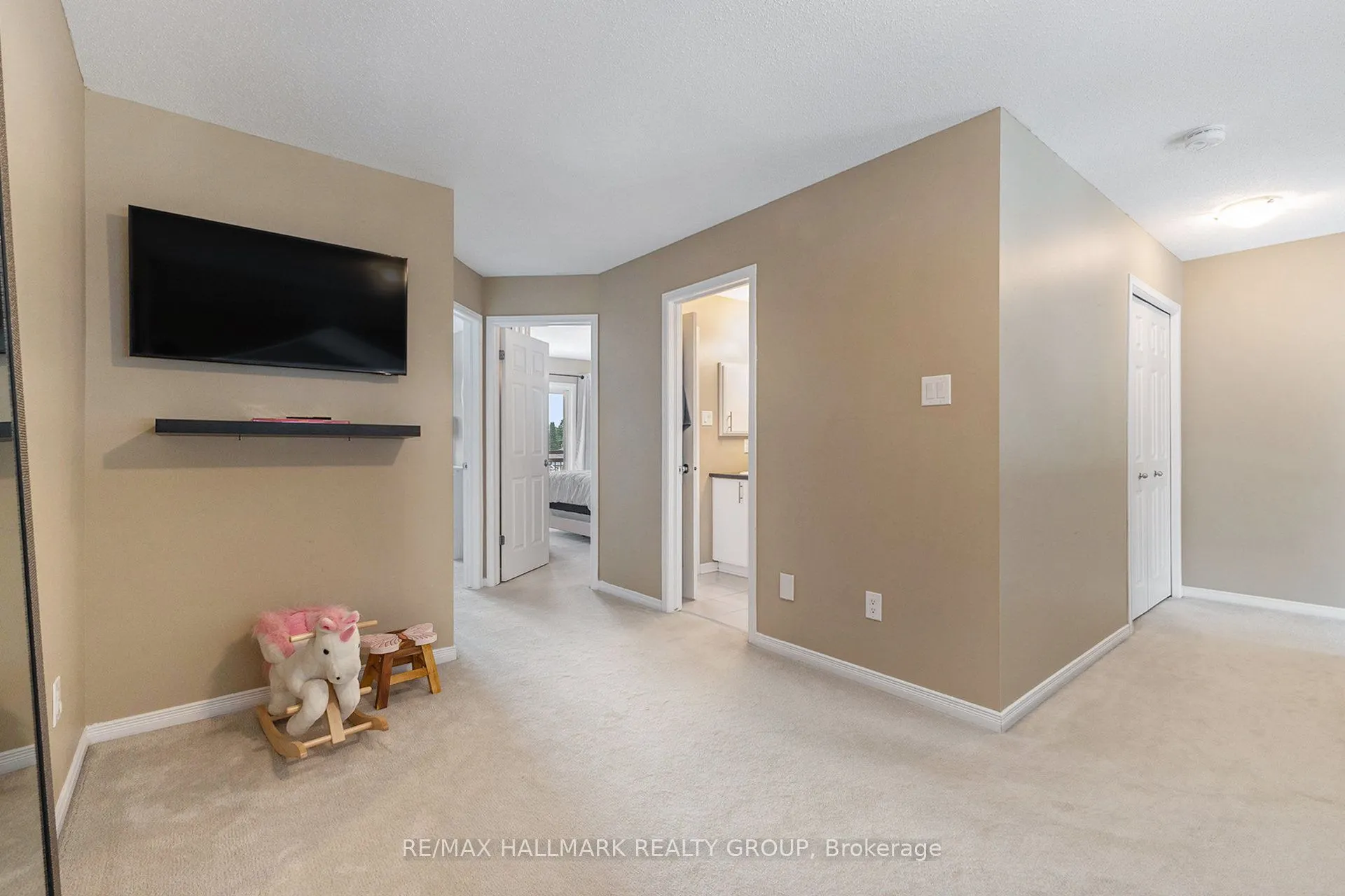 327 Galston Private, #16