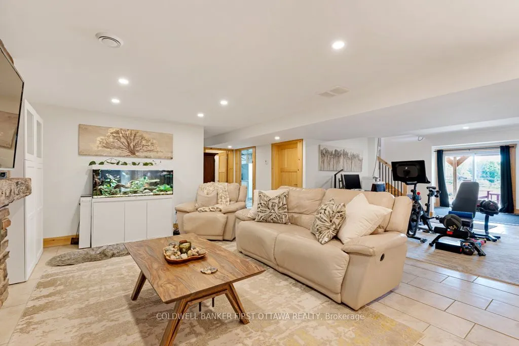 473 Ennis Road