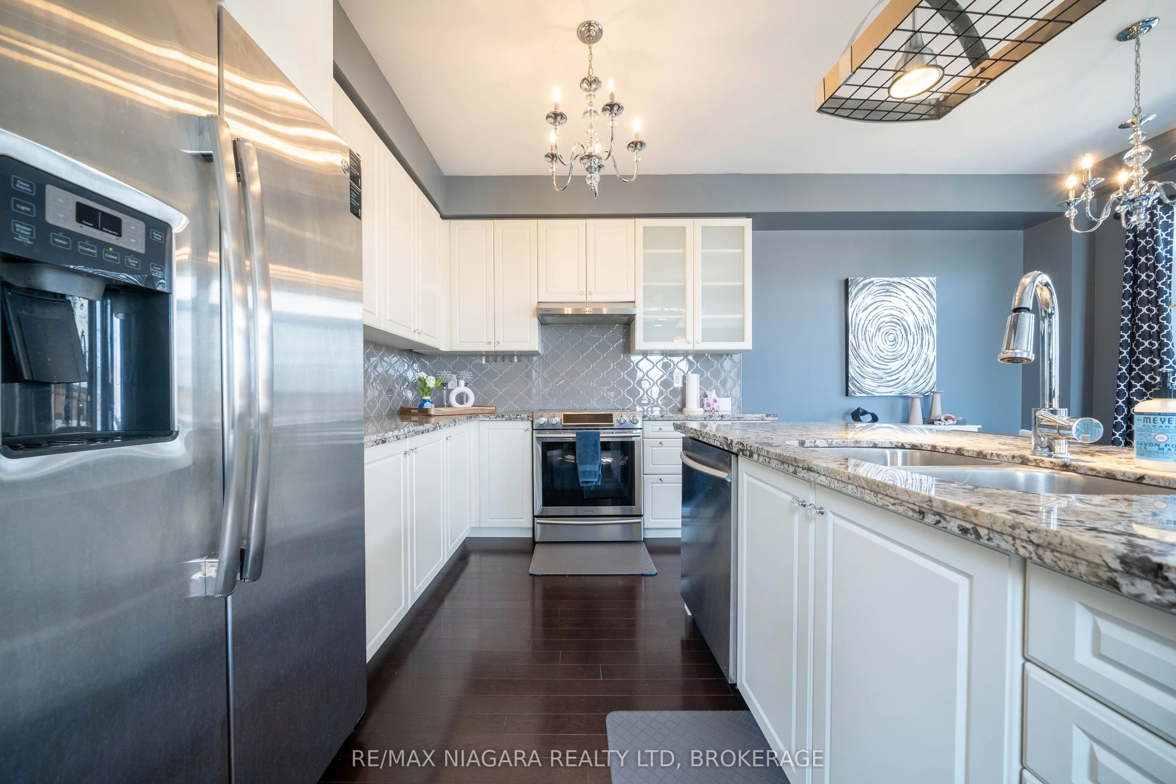 8285 ELDERBERRY Drive