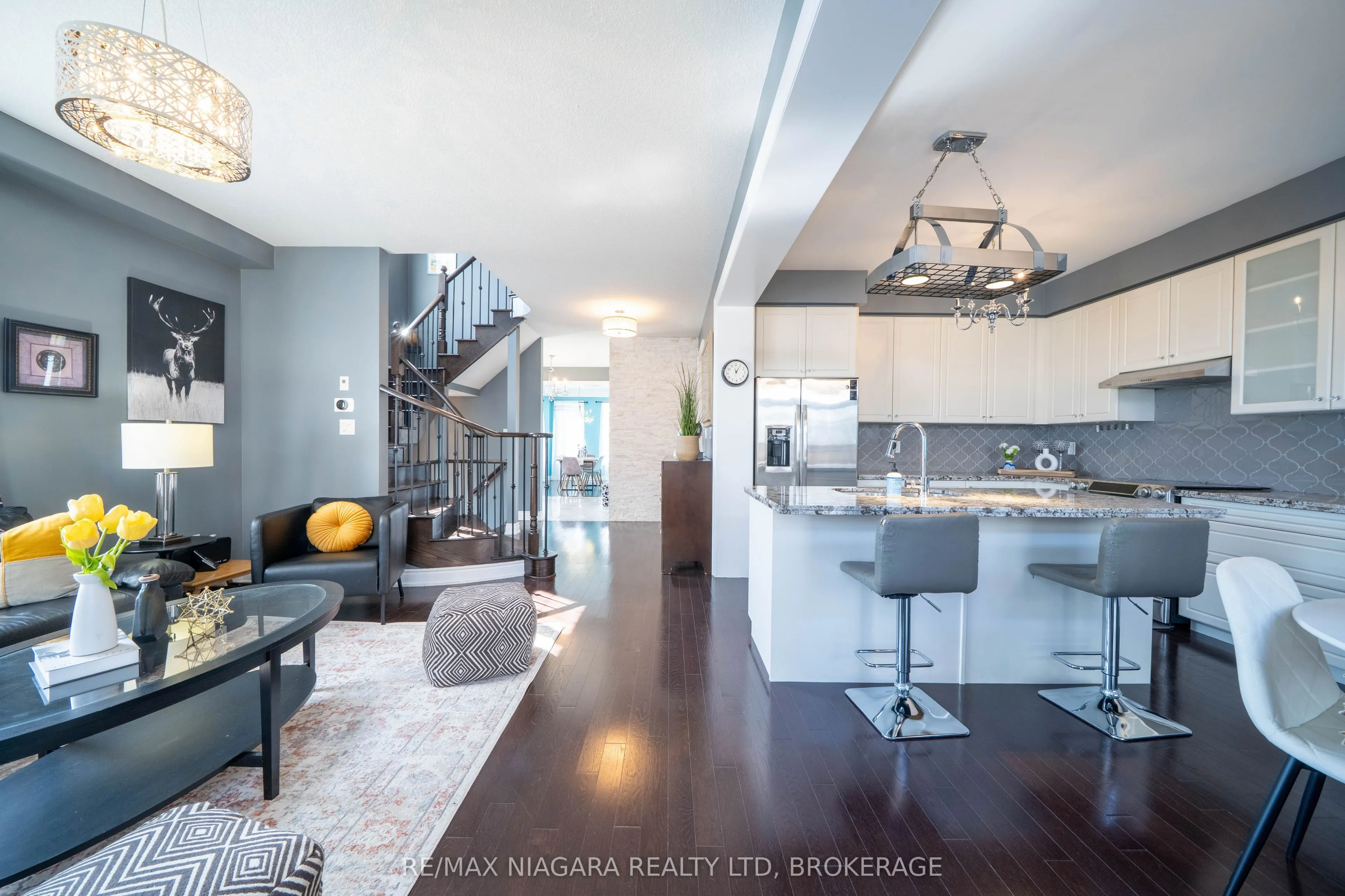 8285 ELDERBERRY Drive