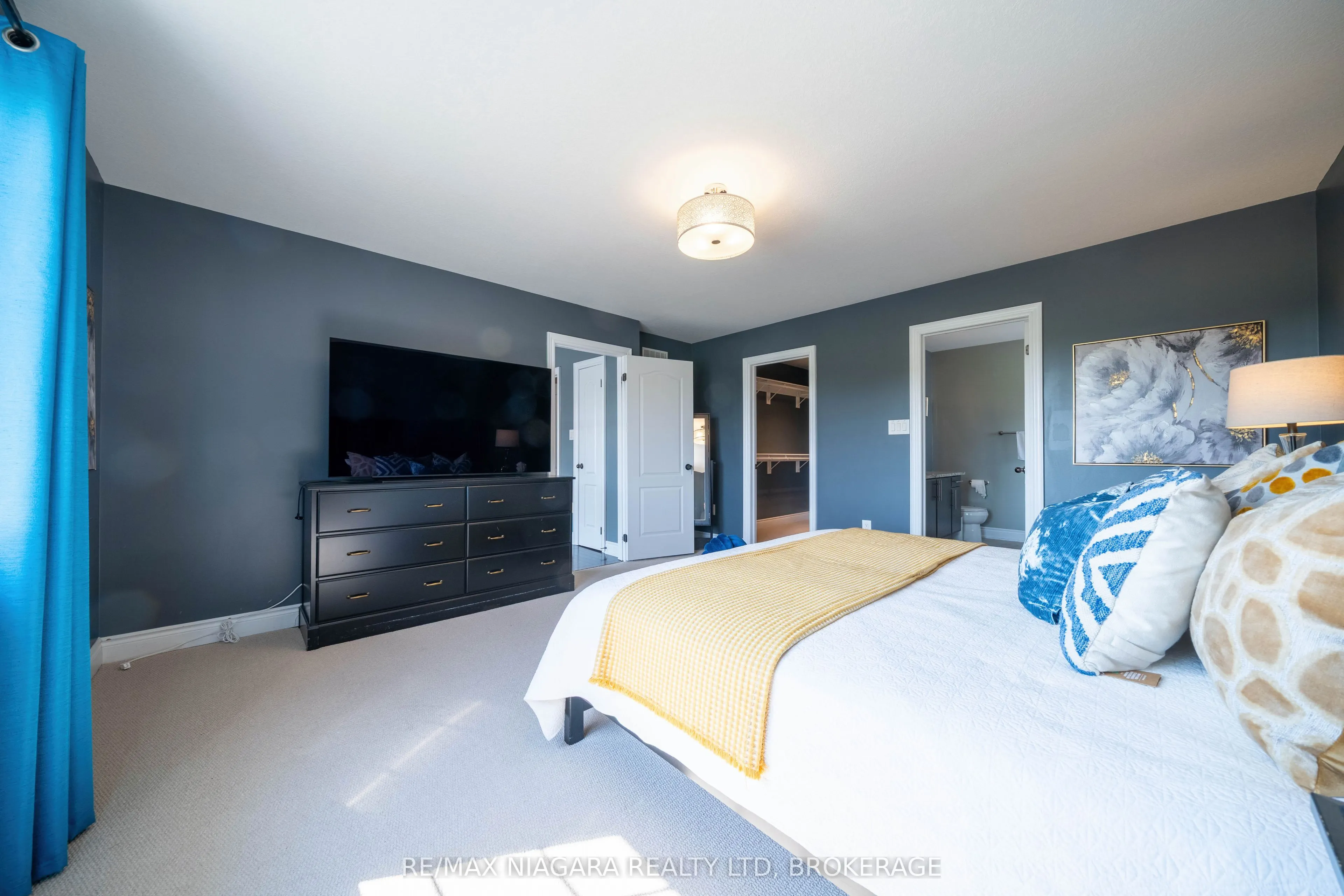 8285 ELDERBERRY Drive