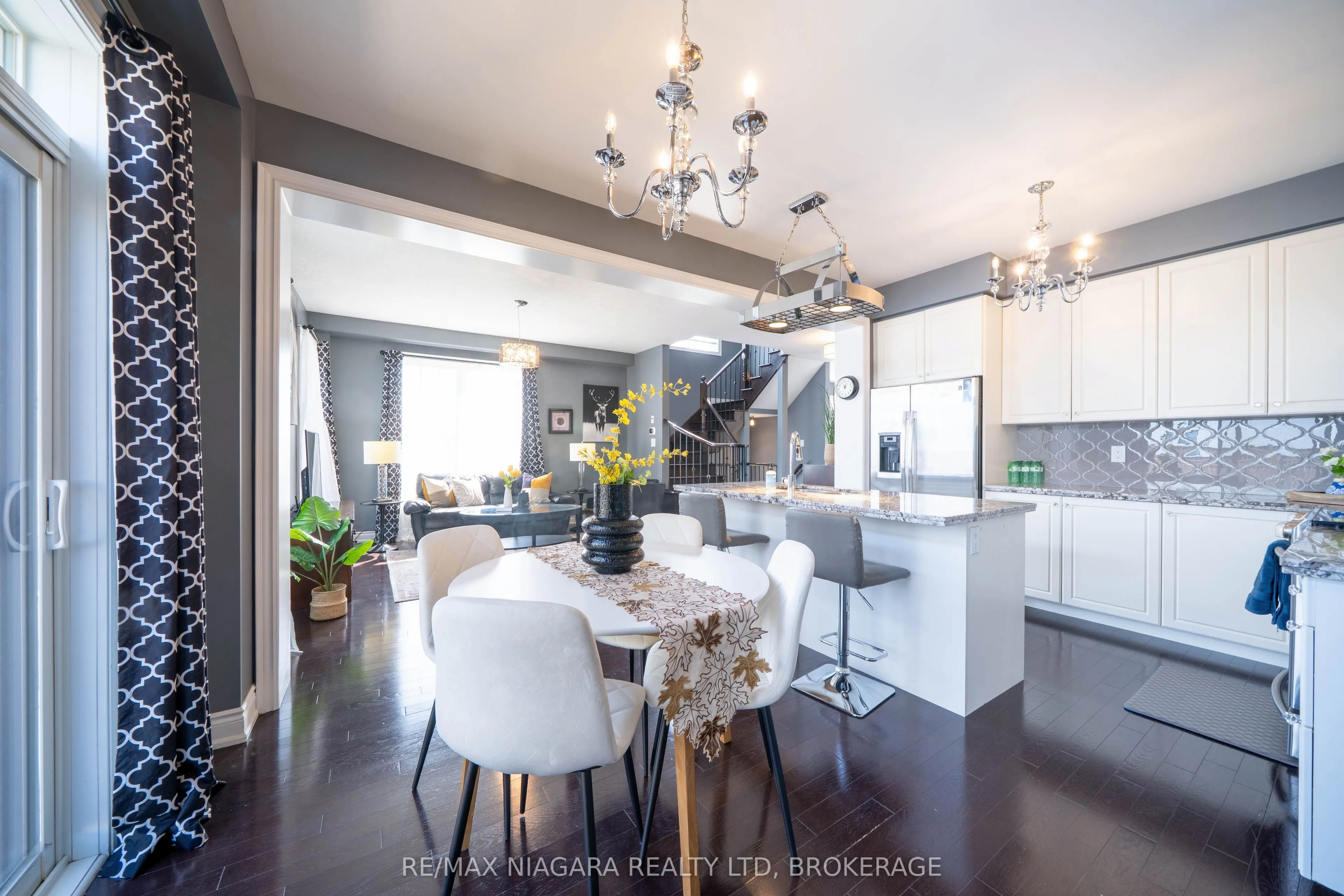 8285 ELDERBERRY Drive