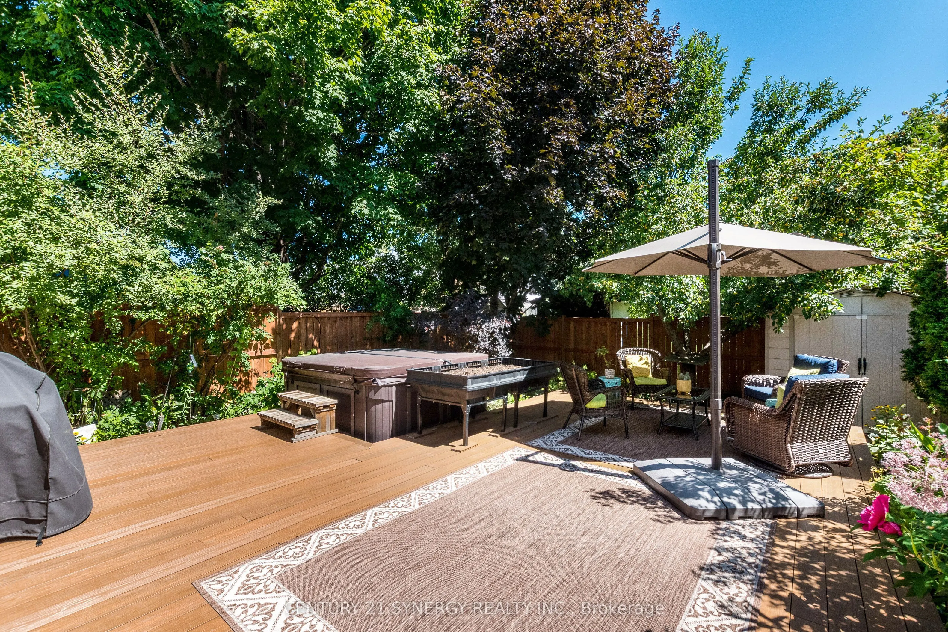 249 Markland Crescent E