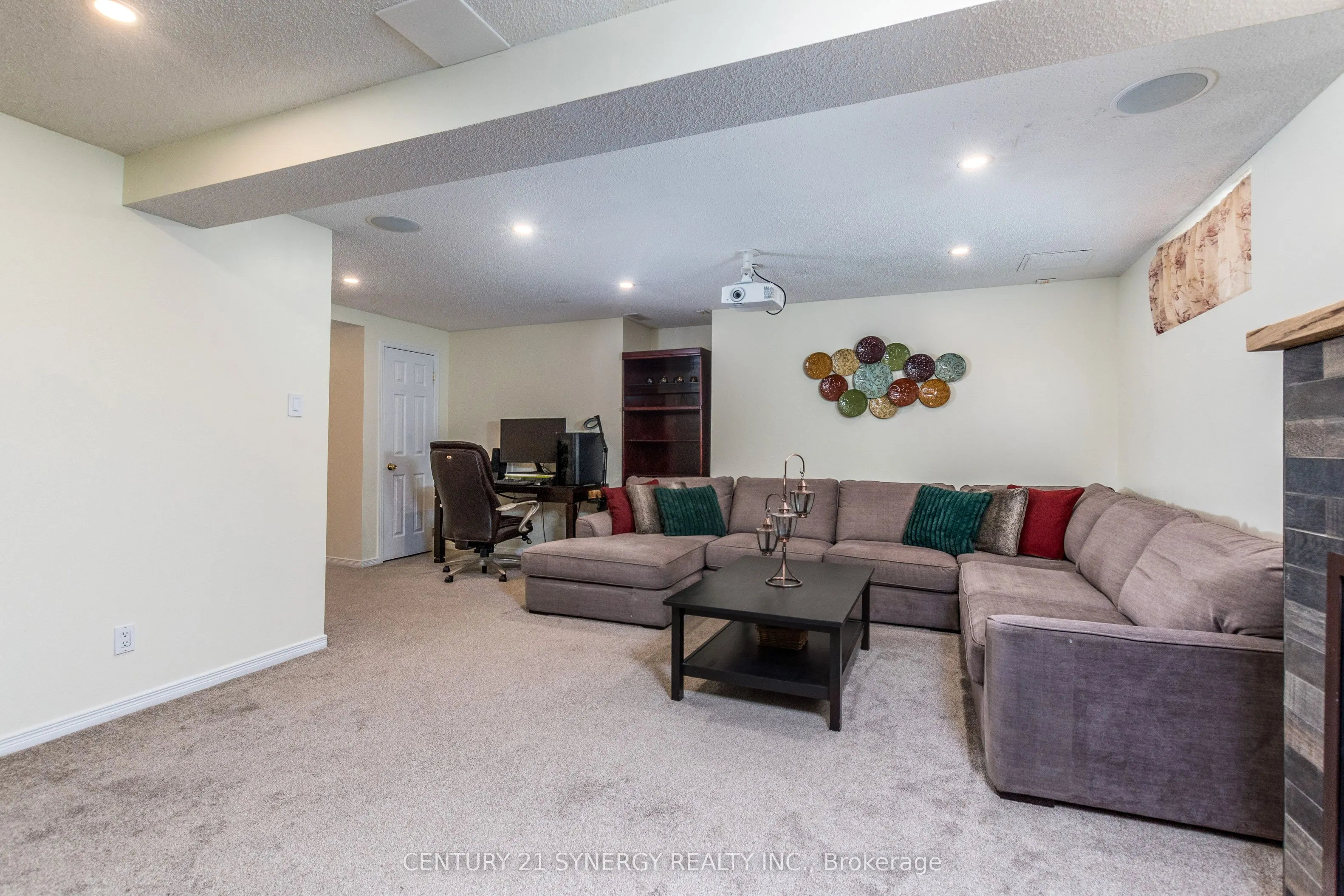 249 Markland Crescent E