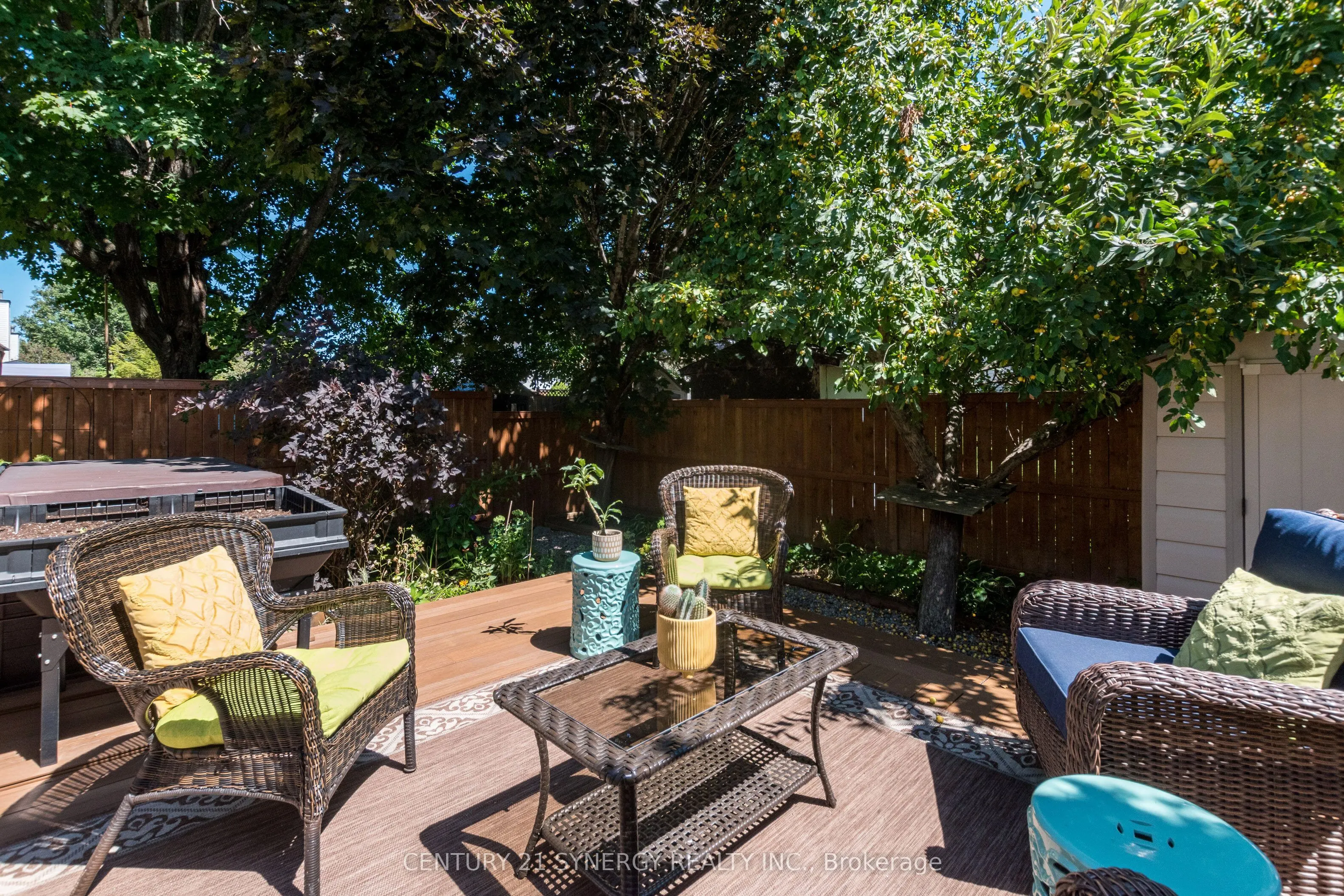 249 Markland Crescent E