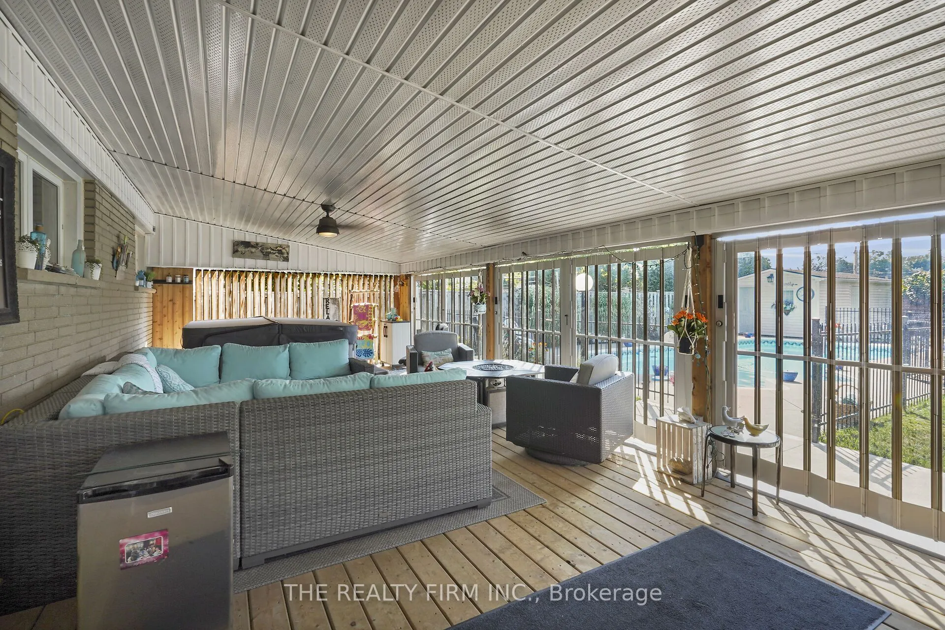 952 Eagle Crescent
