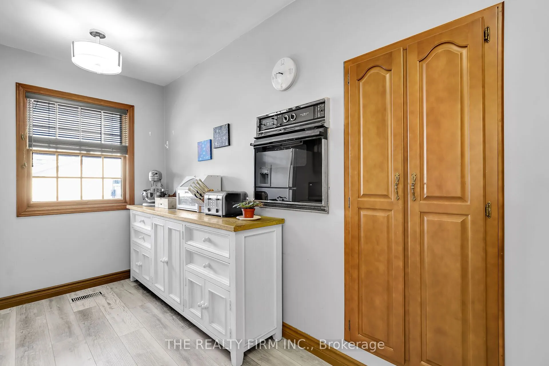 952 Eagle Crescent