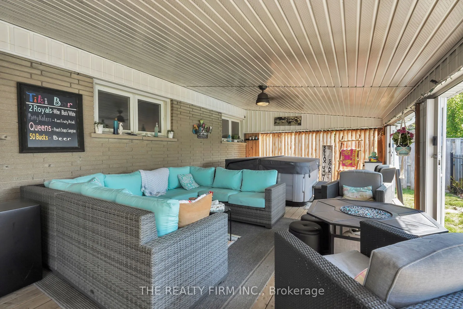 952 Eagle Crescent