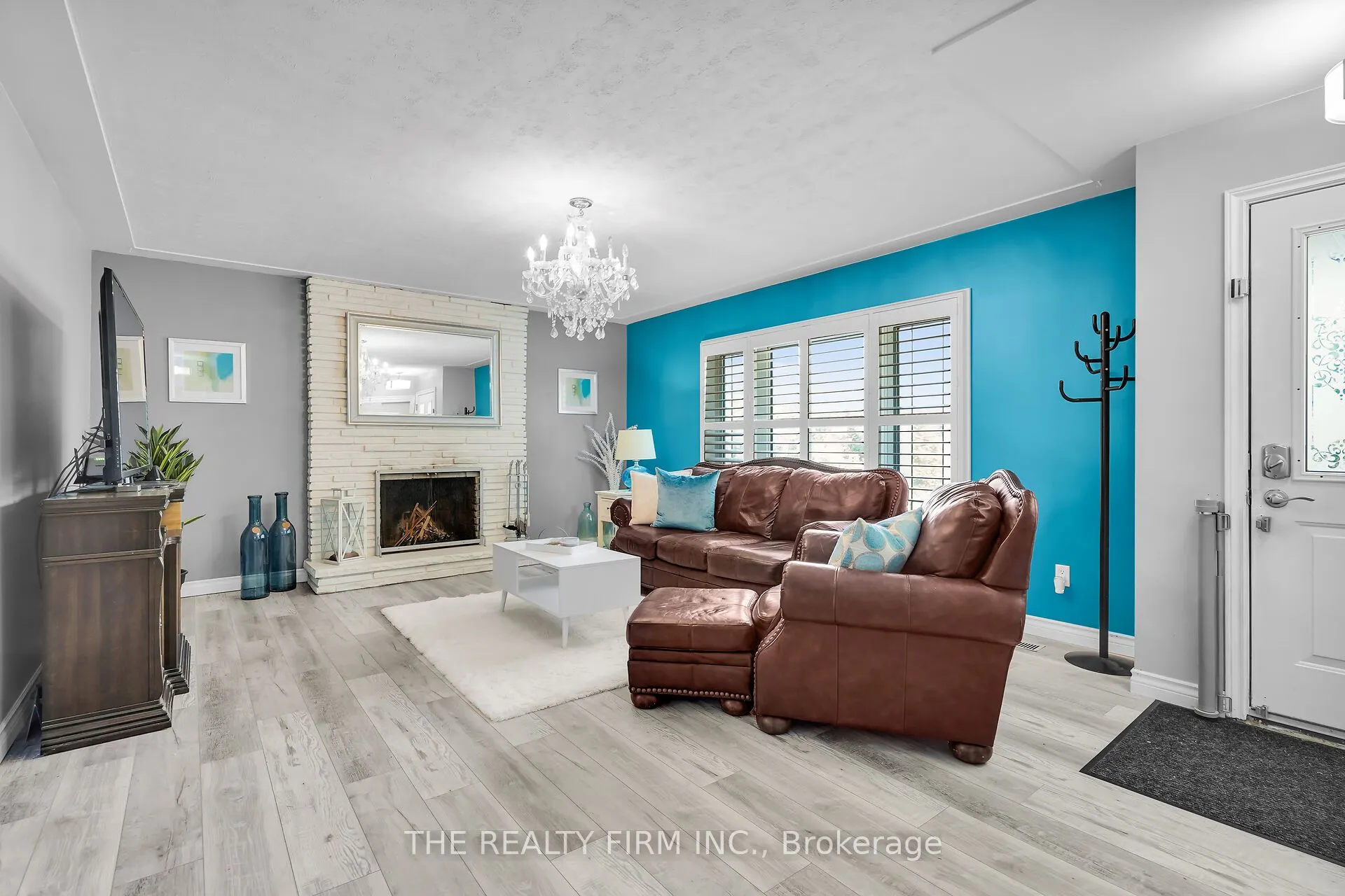952 Eagle Crescent