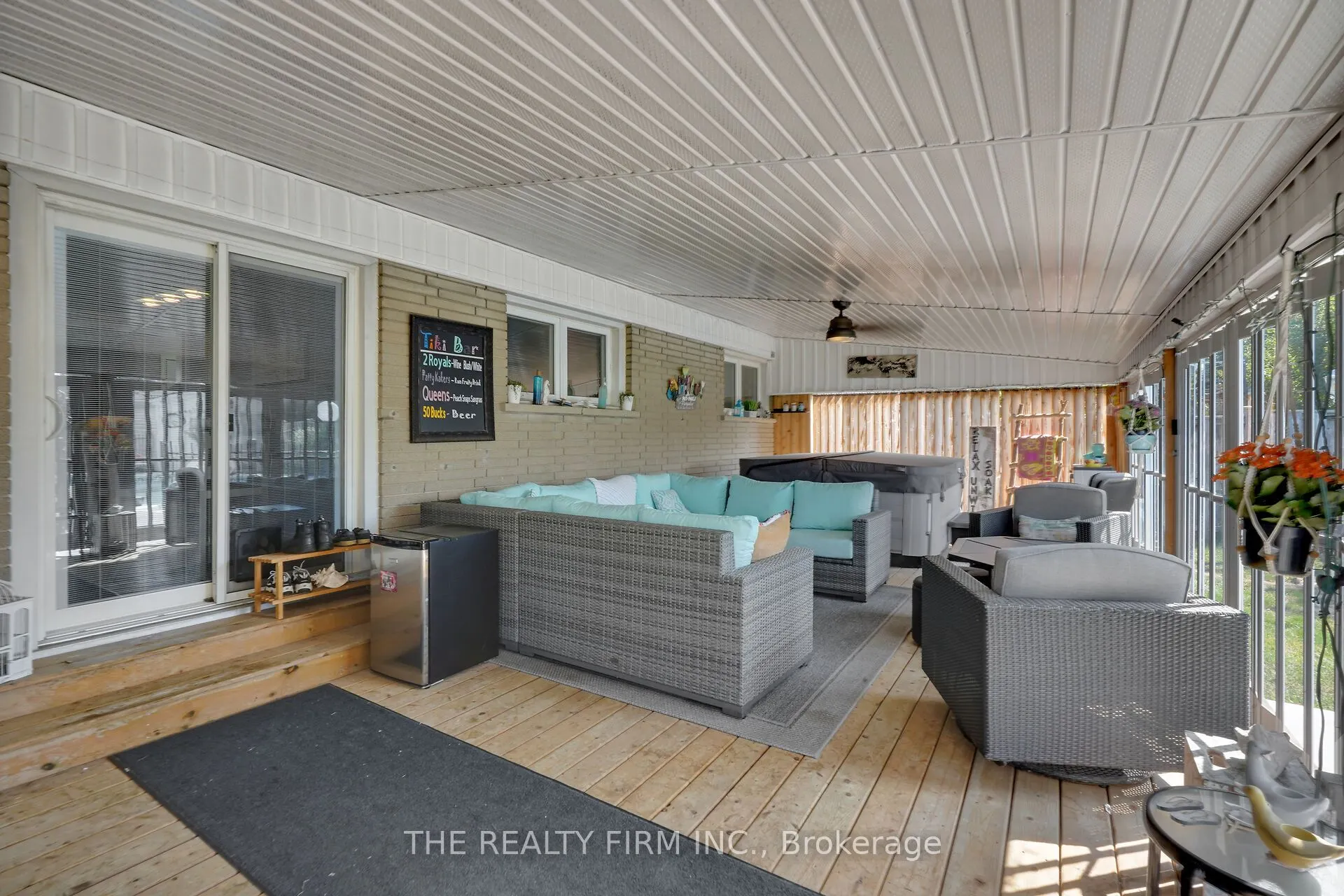 952 Eagle Crescent