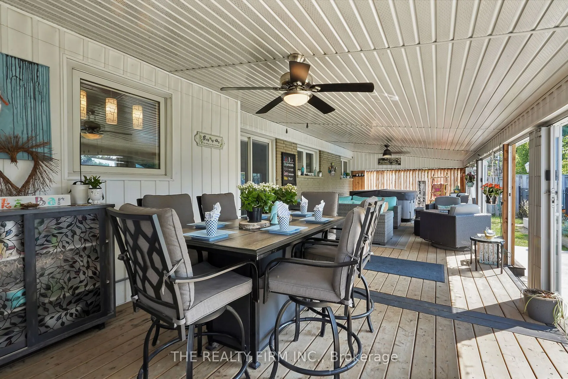952 Eagle Crescent