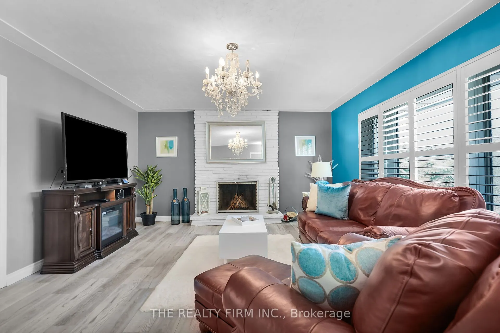 952 Eagle Crescent