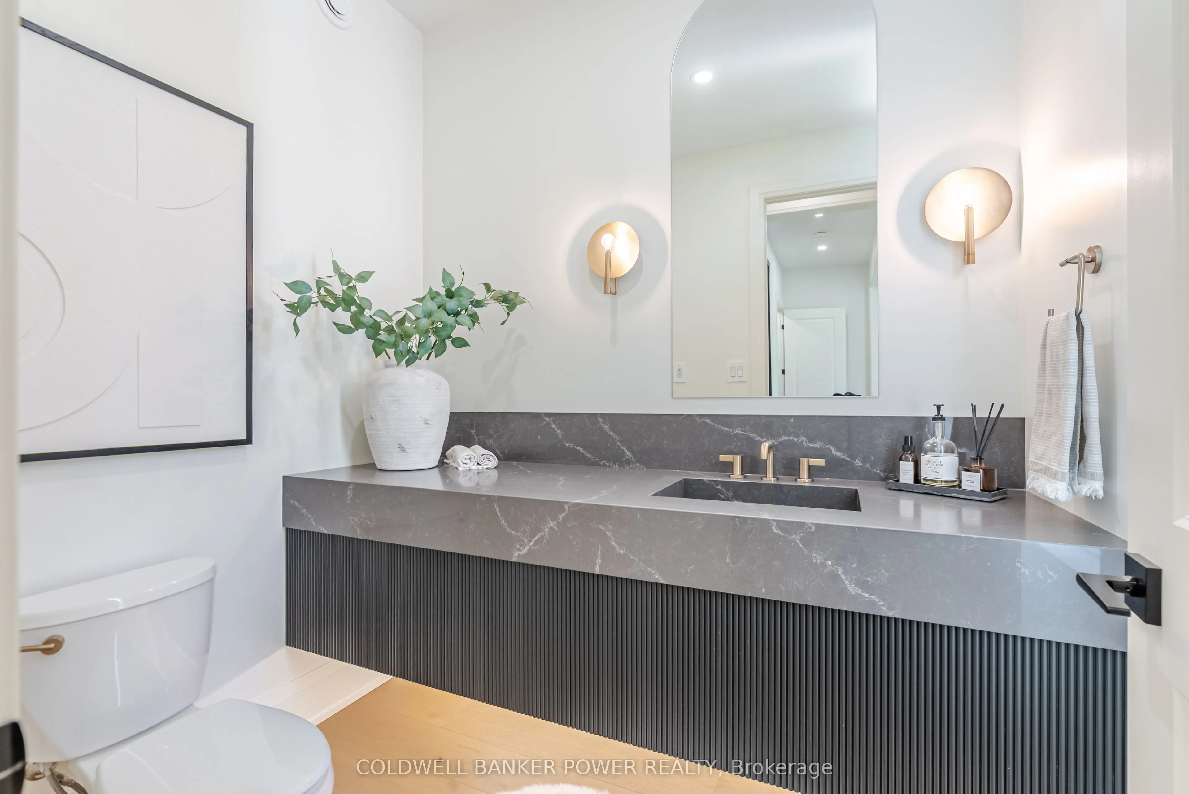 720 Apricot Drive, #14