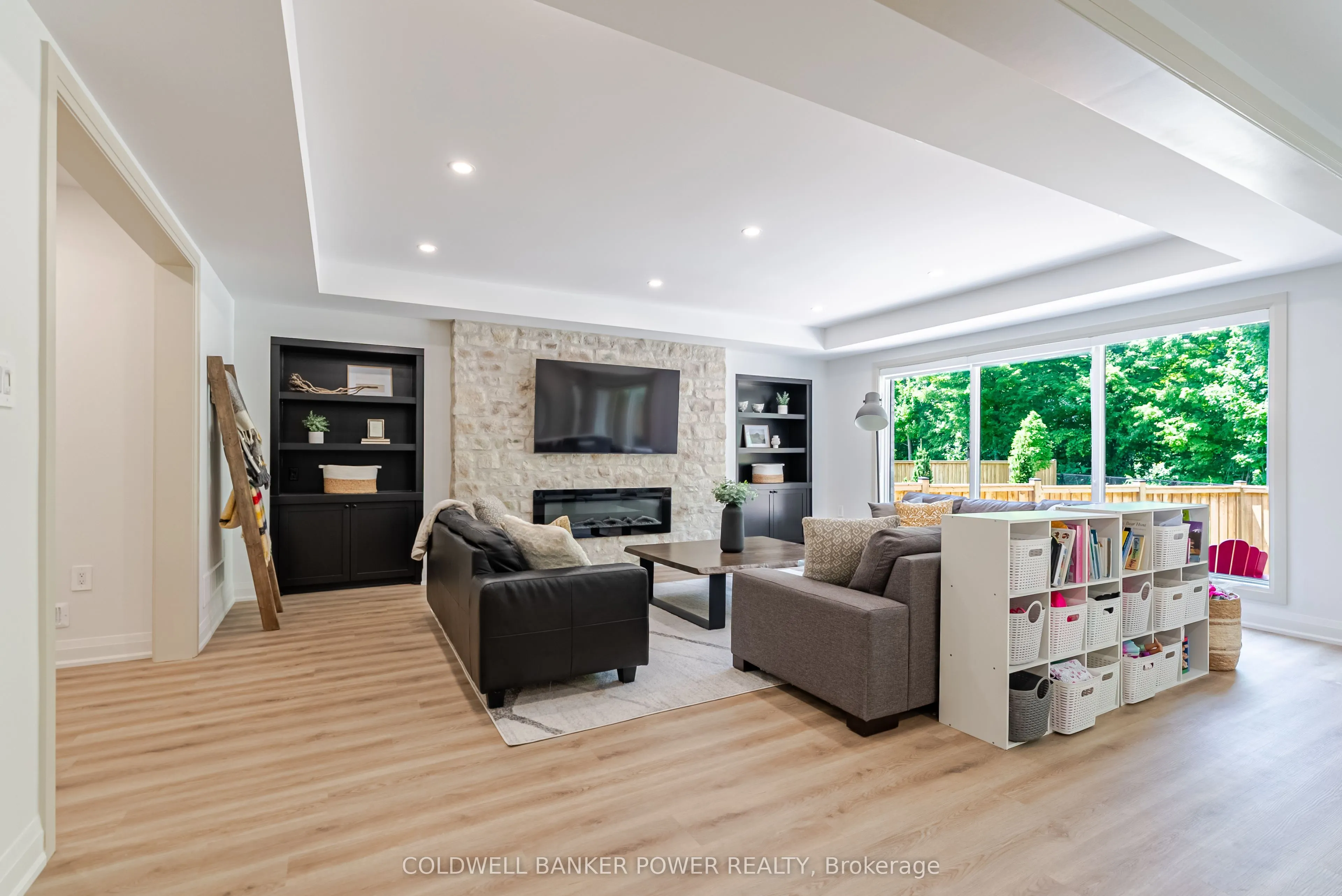 720 Apricot Drive, #14
