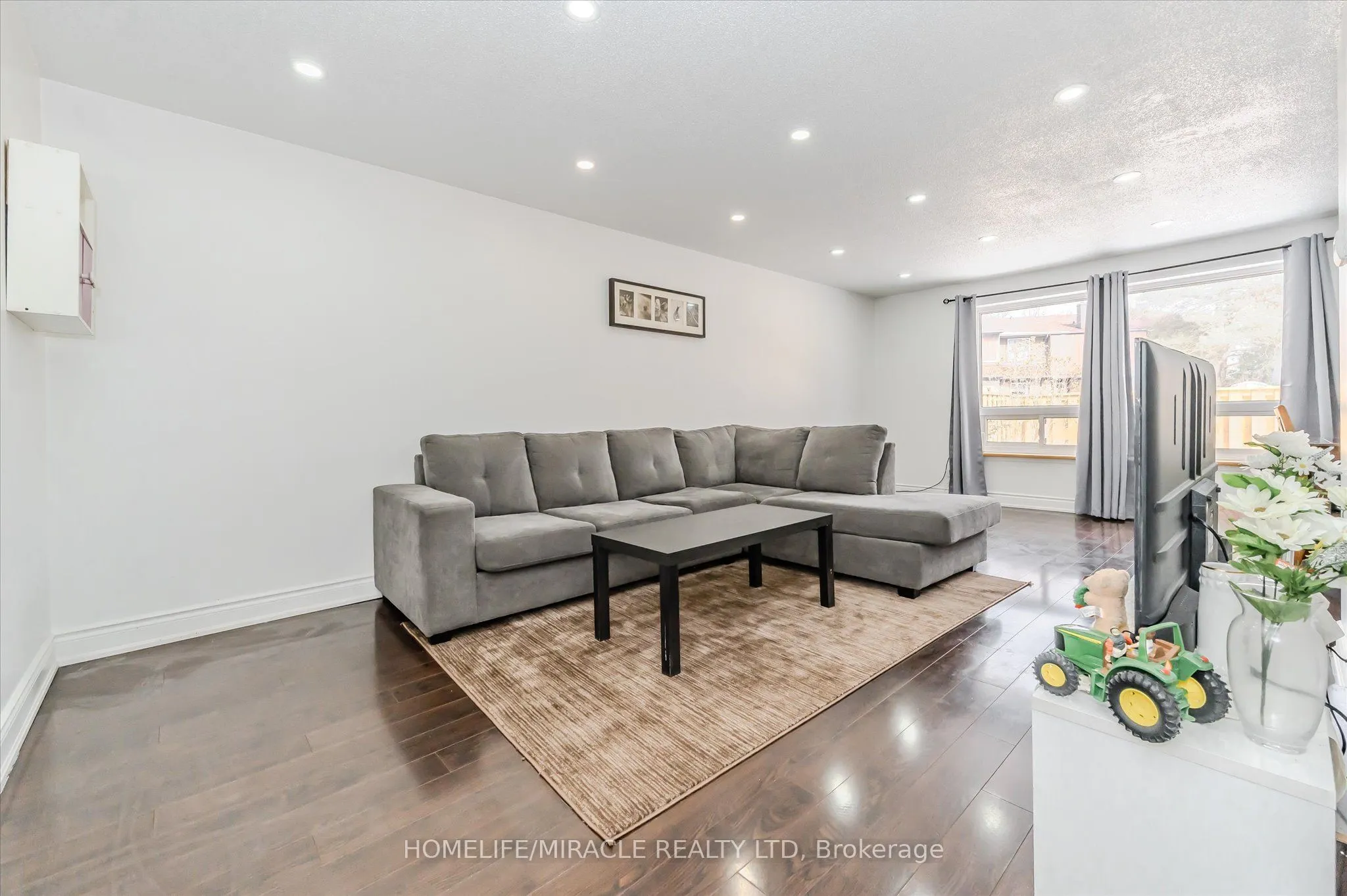 235 Ferguson Avenue, #4
