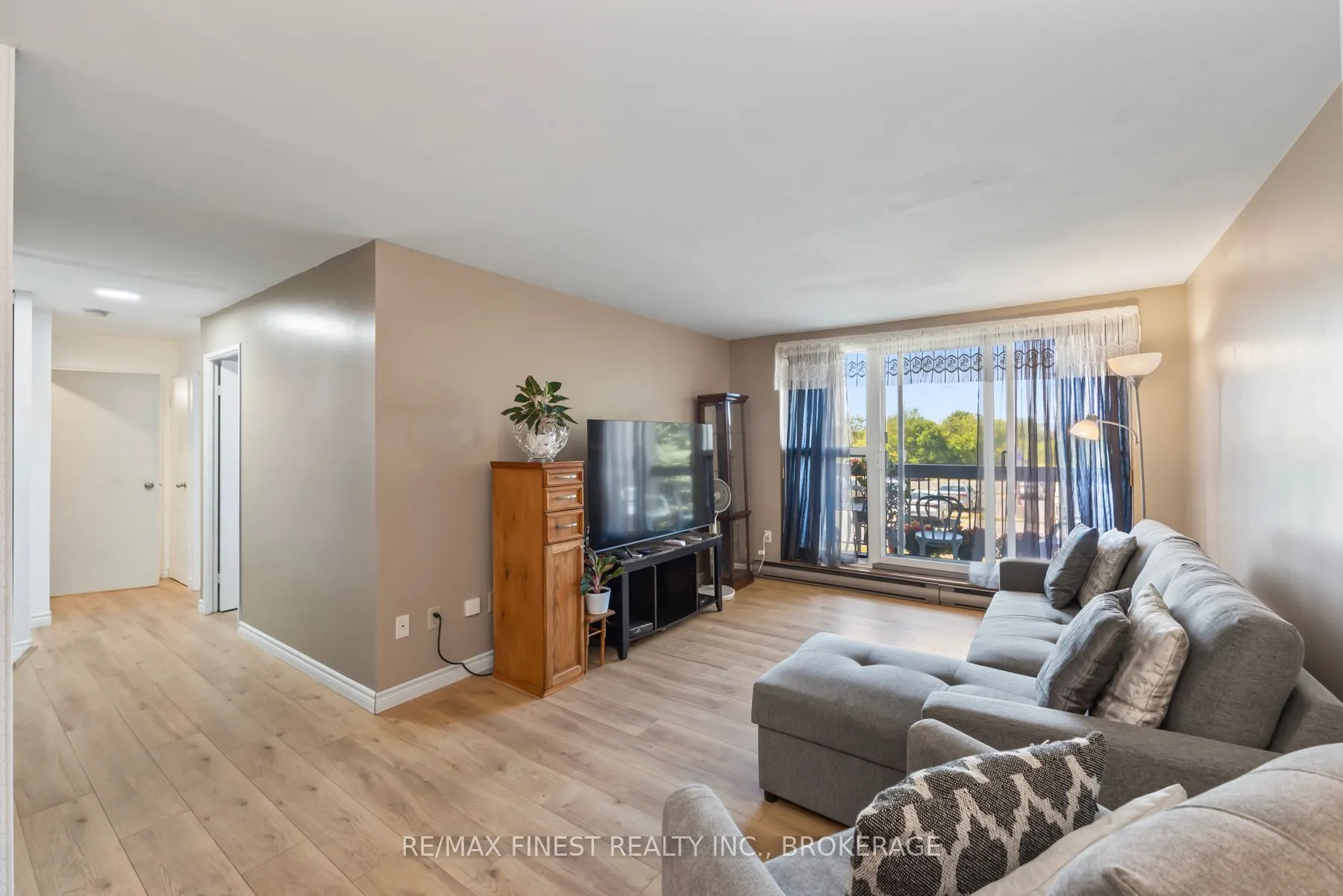 334 Queen Mary Road, #102