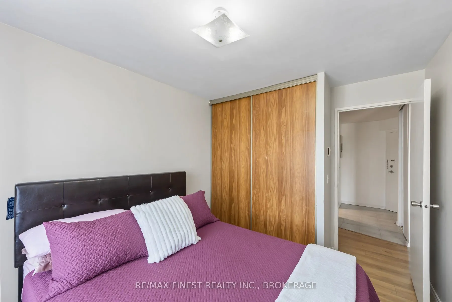334 Queen Mary Road, #102