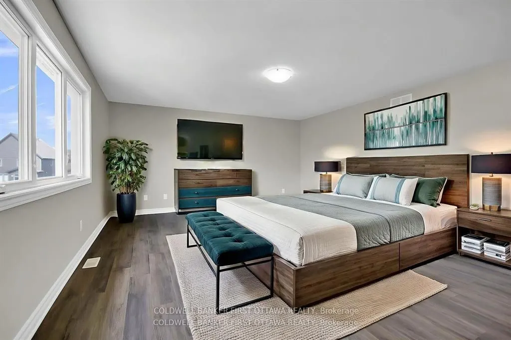 620 SORA Way