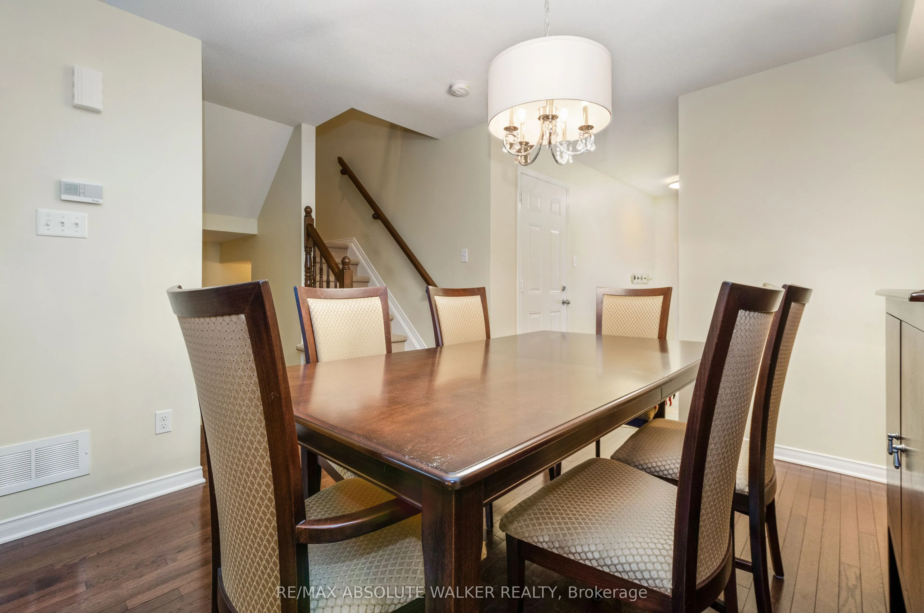 152 CHALLENGE Crescent