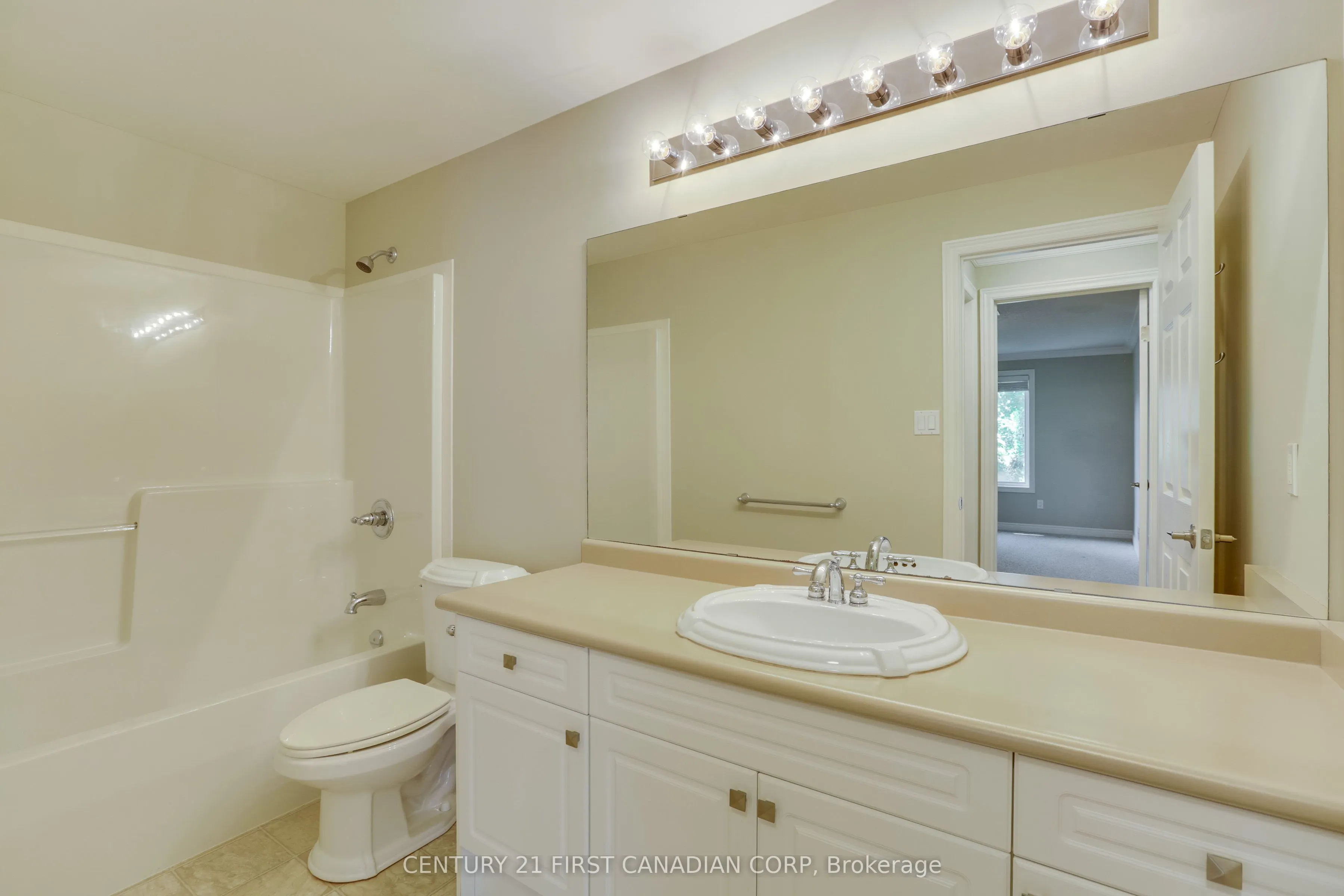507 Blue Jay Drive, #16