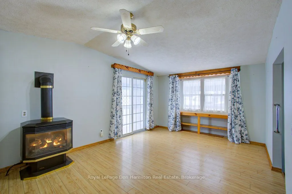 62 Fairview Crescent