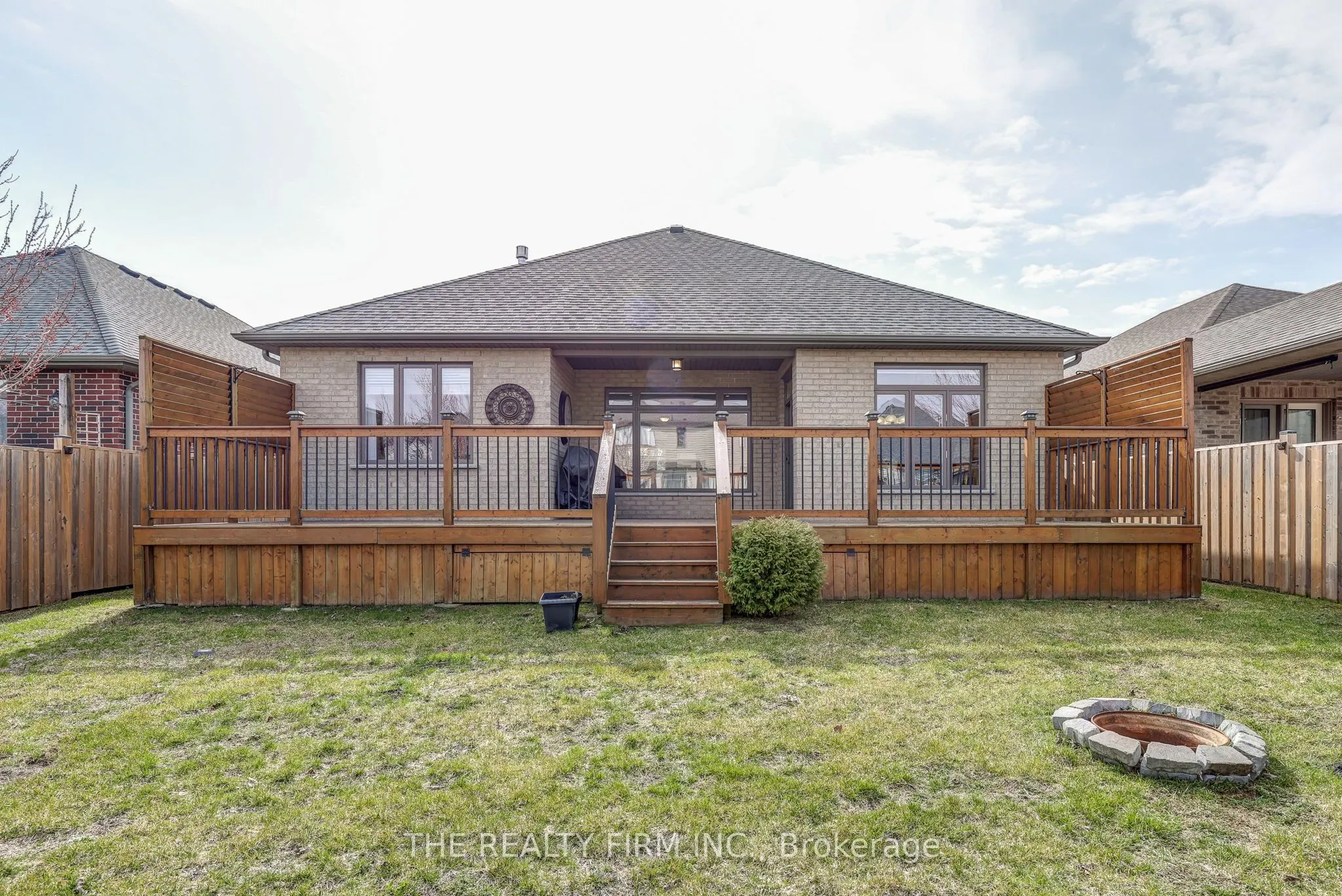 696 Bennett Crescent