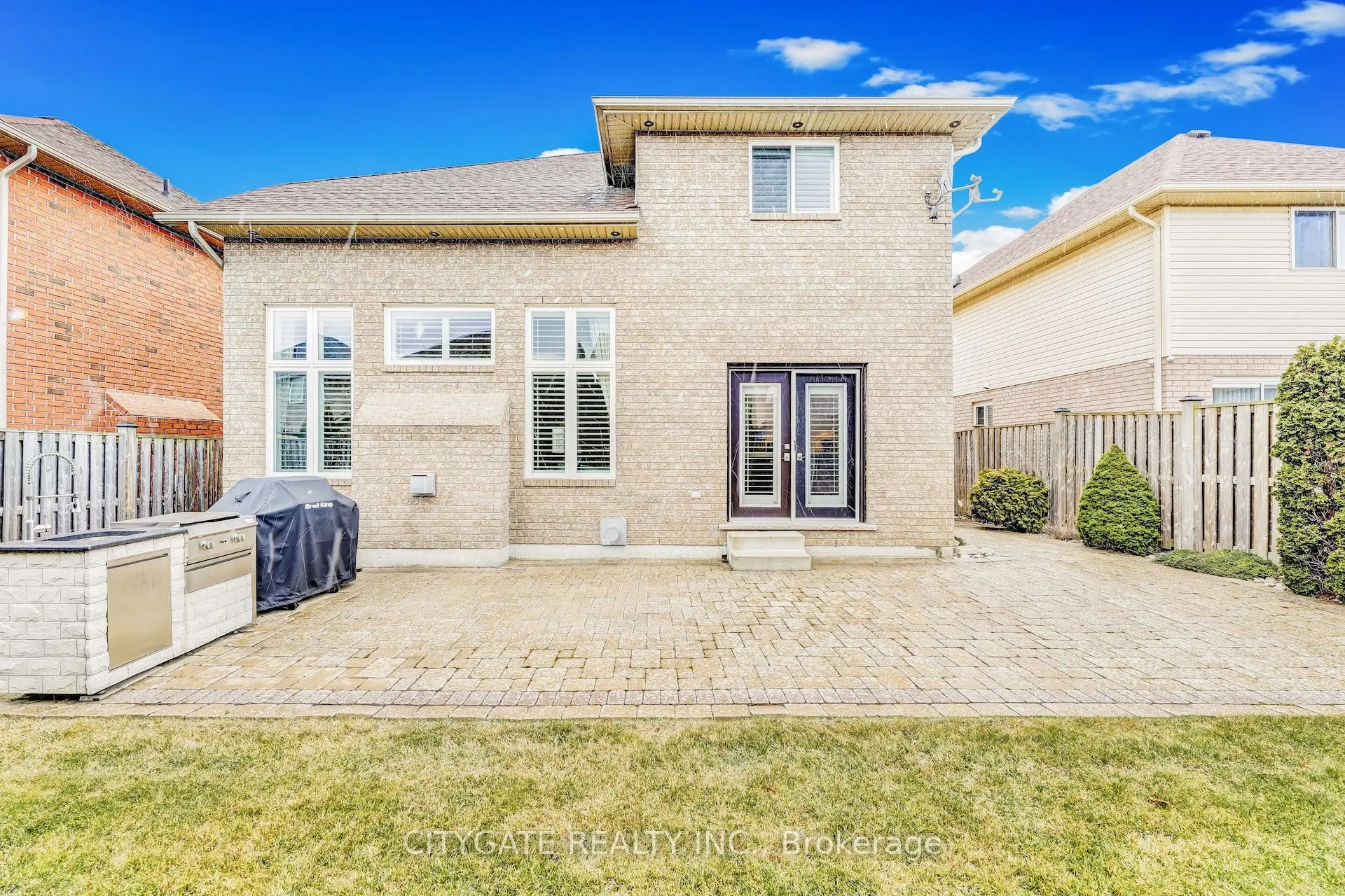 24 Simpson Avenue
