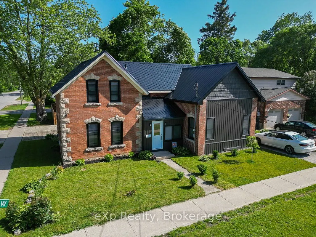 594 10th A Street W