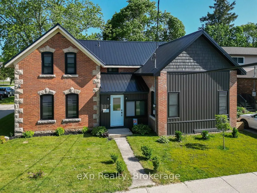 594 10th A Street W